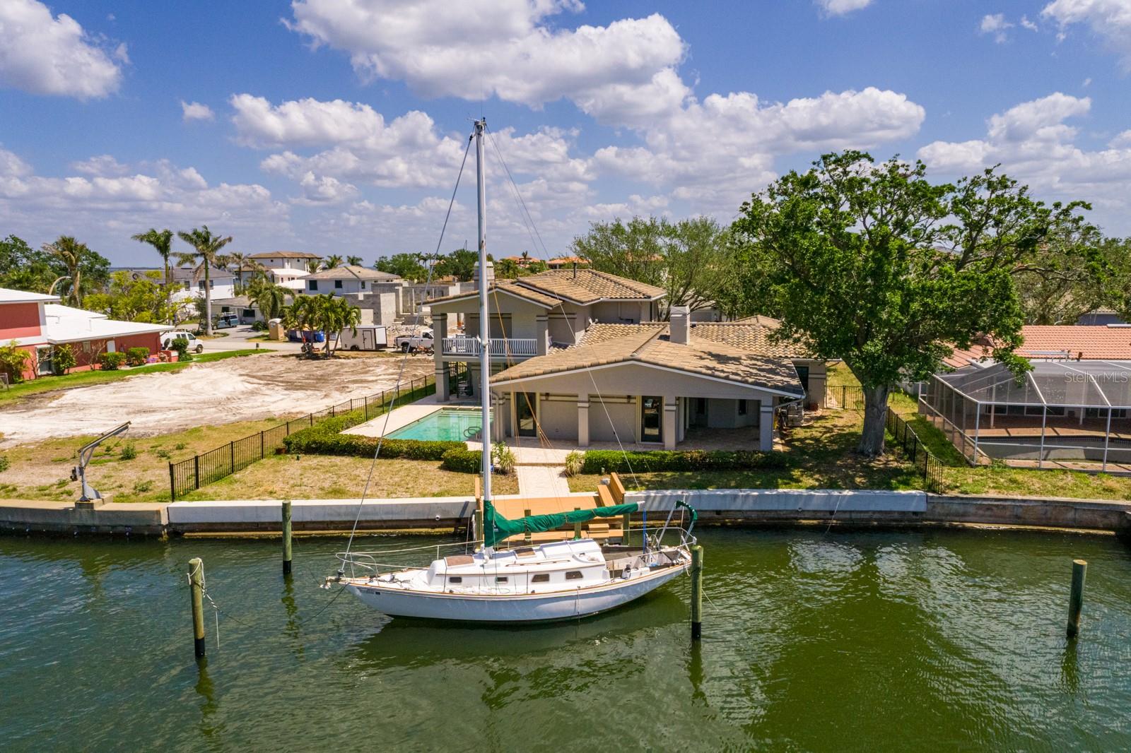 2063 ILLINOIS AVE NE, ST PETERSBURG, FL, 33703