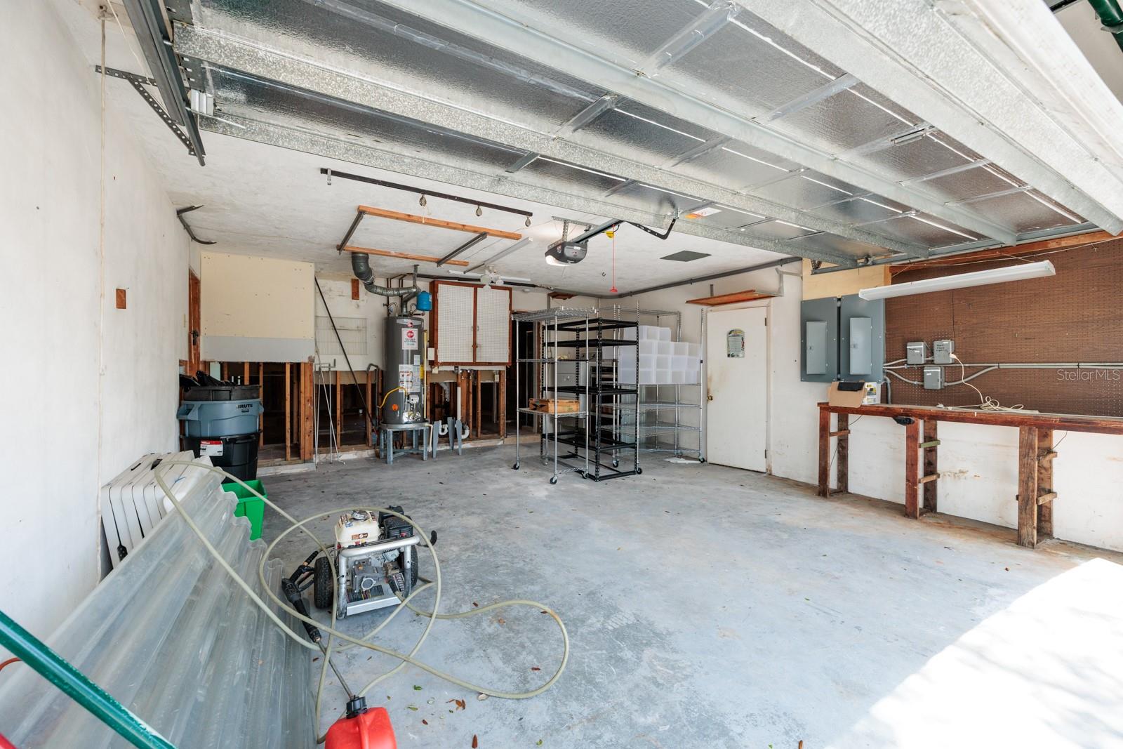 2063 ILLINOIS AVE NE, ST PETERSBURG, FL, 33703