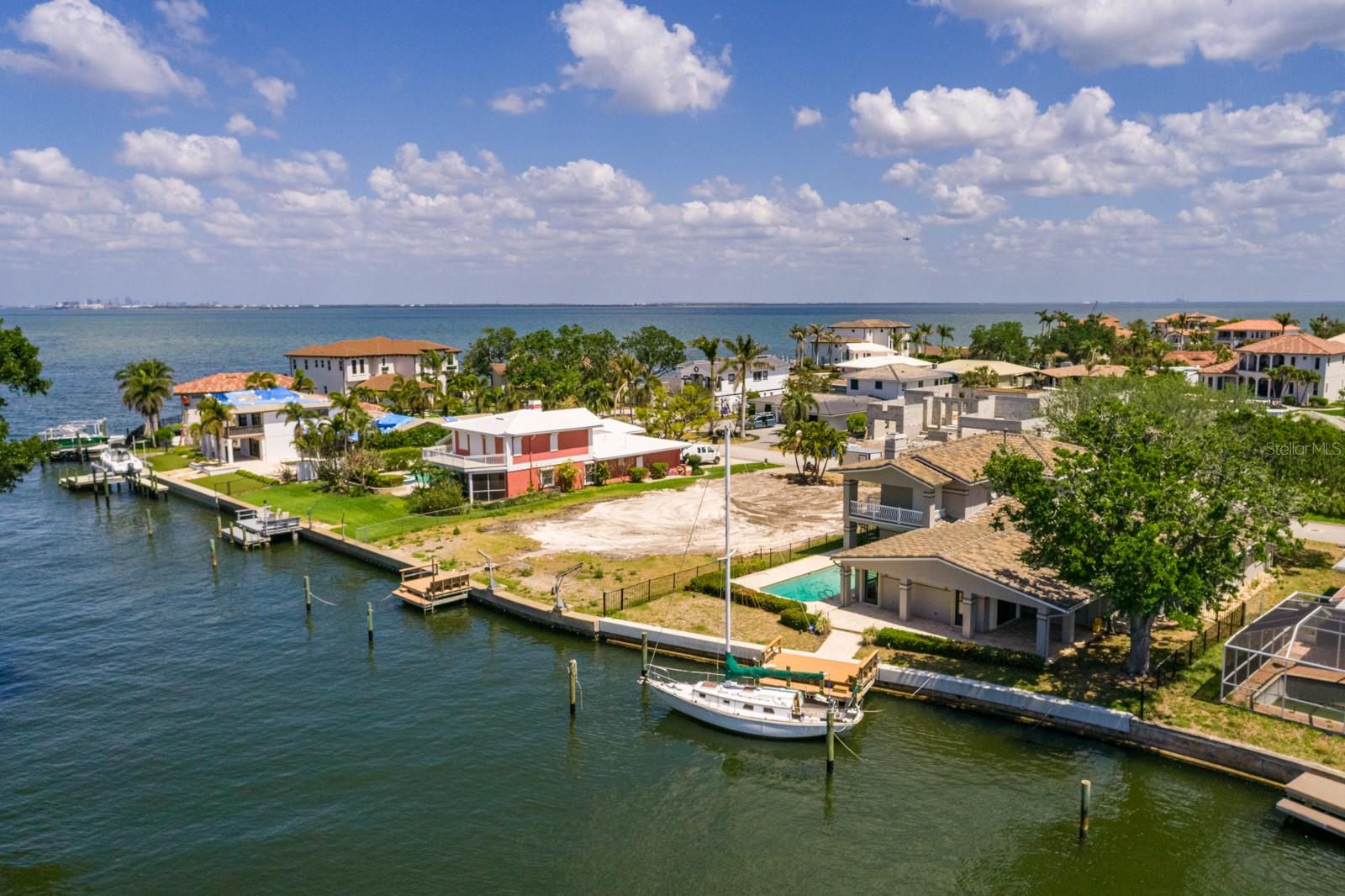 2063 ILLINOIS AVE NE, ST PETERSBURG, FL, 33703
