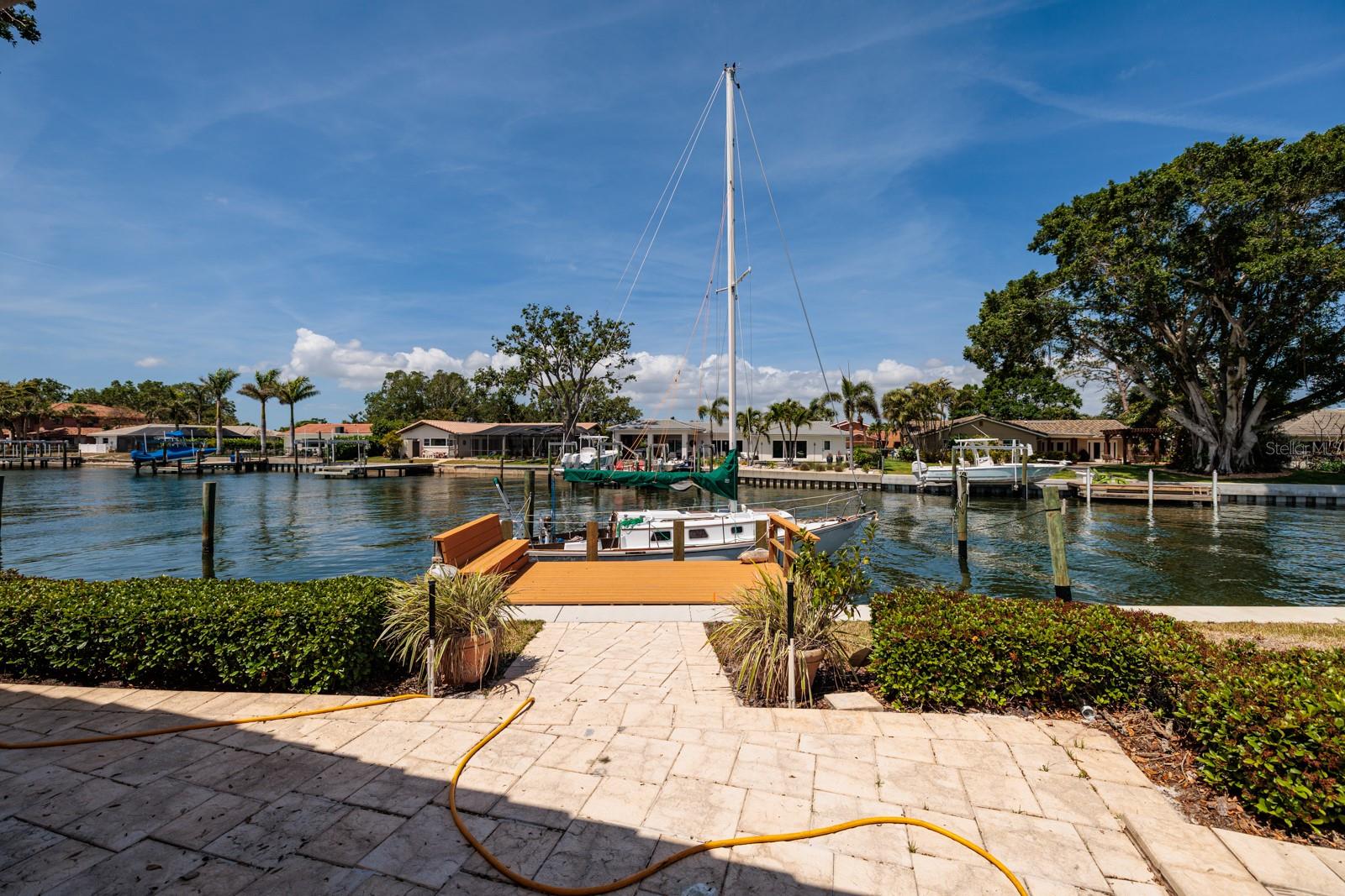 2063 ILLINOIS AVE NE, ST PETERSBURG, FL, 33703