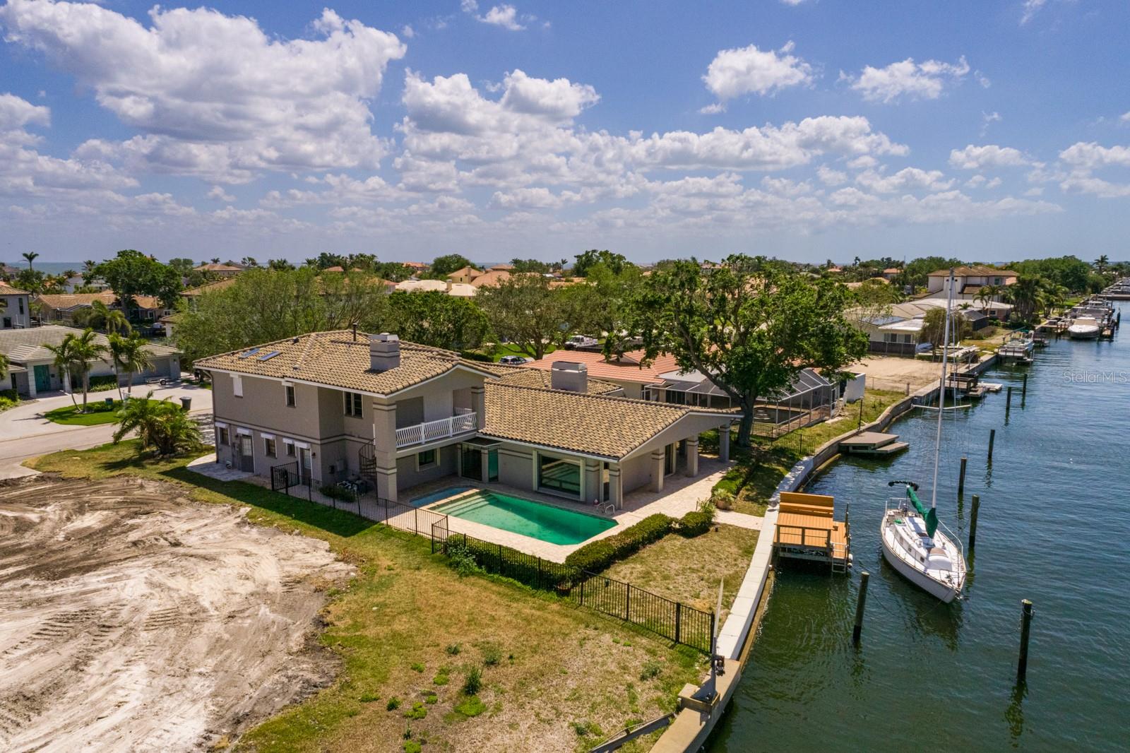 2063 ILLINOIS AVE NE, ST PETERSBURG, FL, 33703