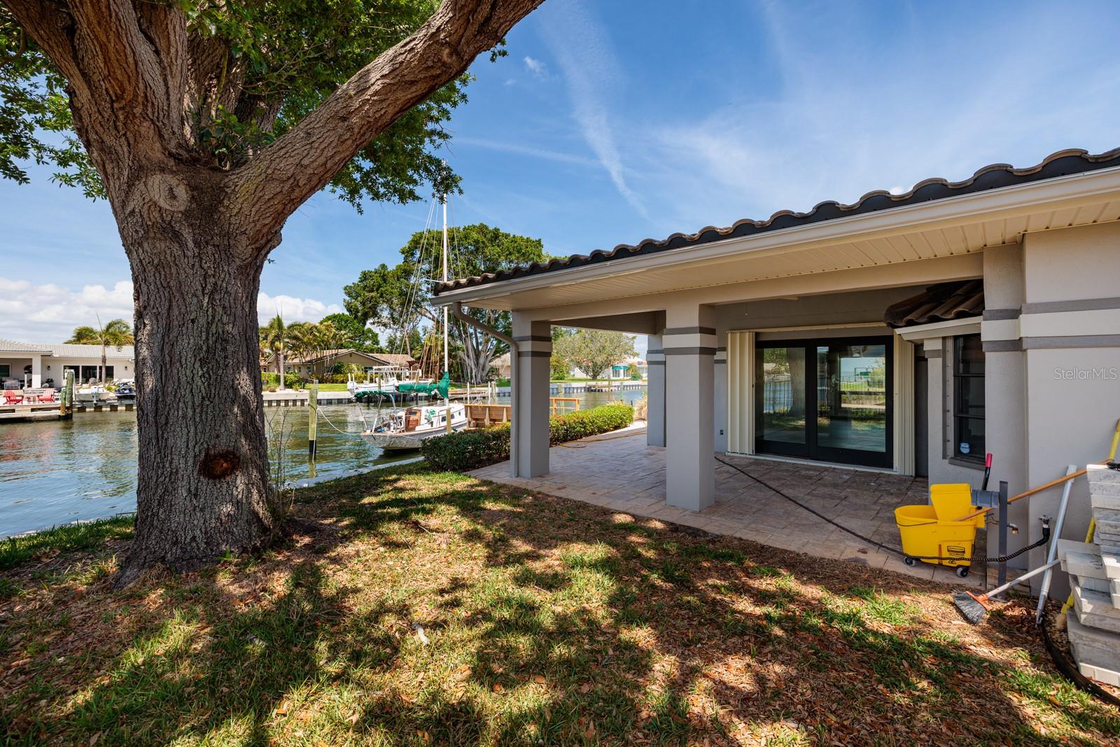 2063 ILLINOIS AVE NE, ST PETERSBURG, FL, 33703