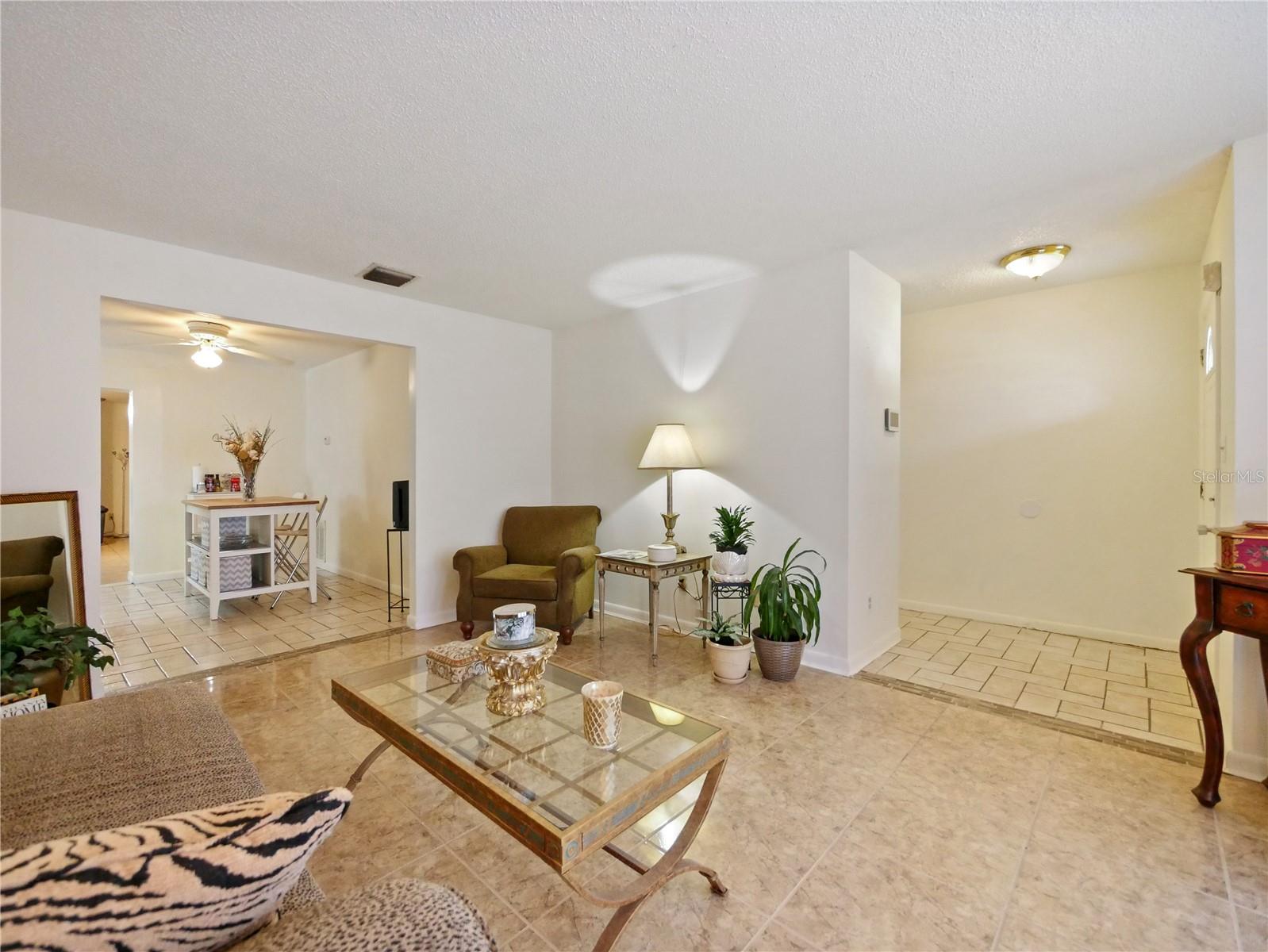 4025 LUAN DR, ORLANDO, FL, 32808