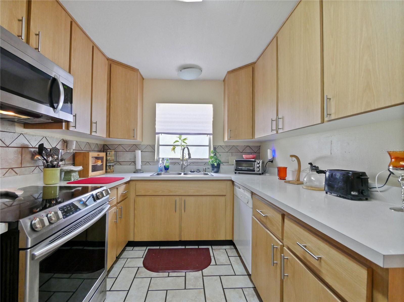 4025 LUAN DR, ORLANDO, FL, 32808