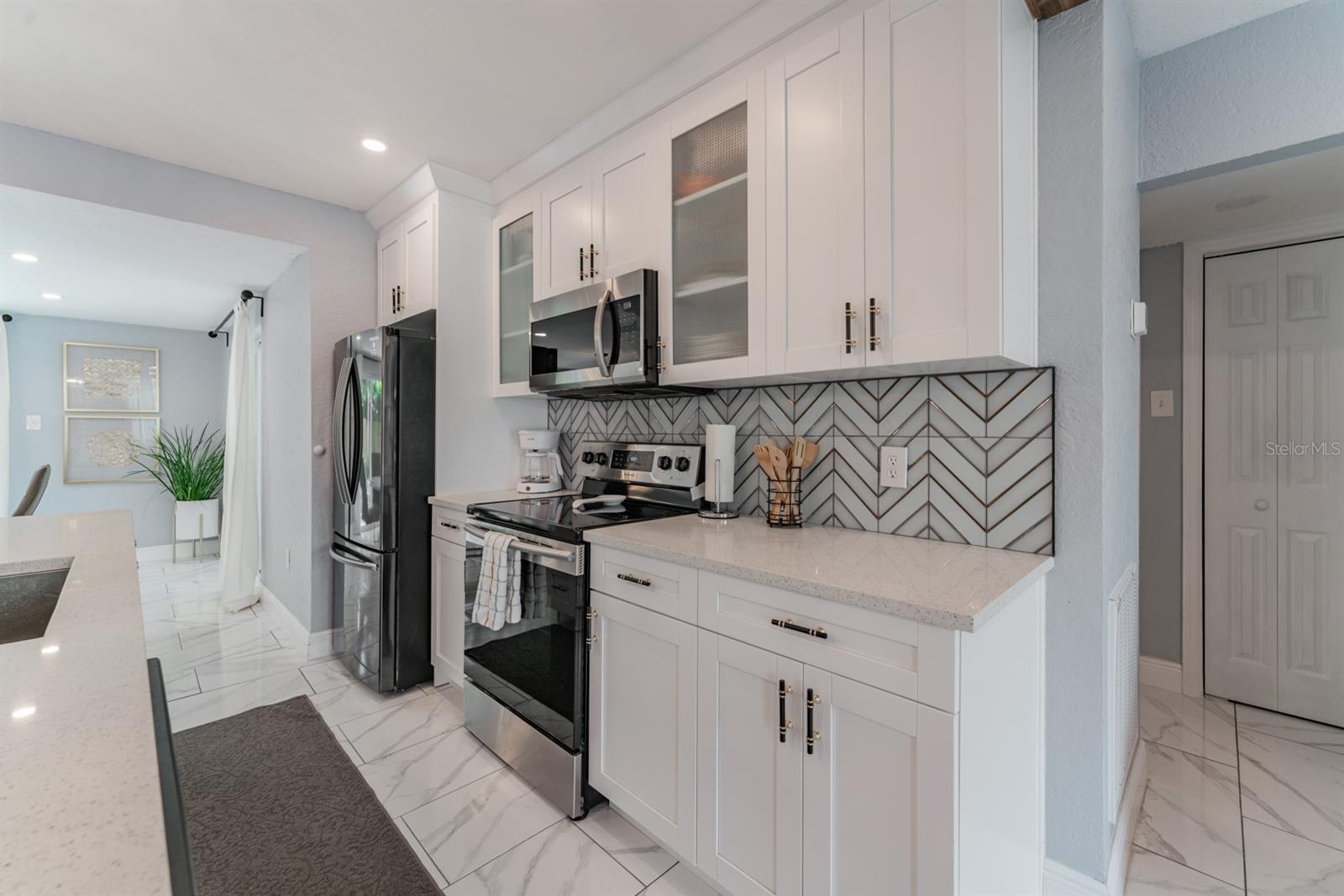 2915 E CRAWFORD ST, TAMPA, FL, 33610