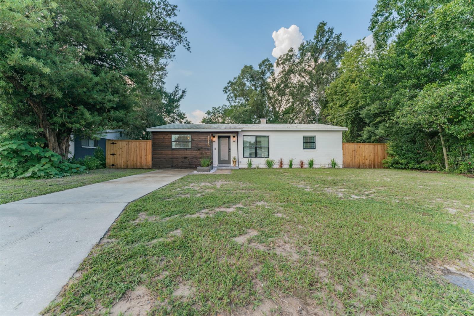 2915 E CRAWFORD ST, TAMPA, FL, 33610