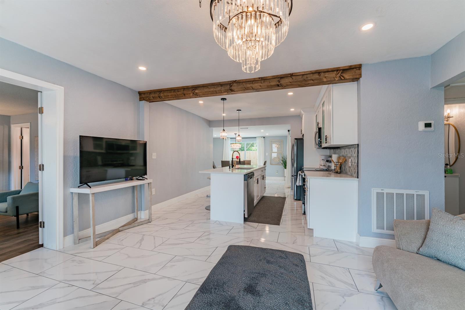 2915 E CRAWFORD ST, TAMPA, FL, 33610