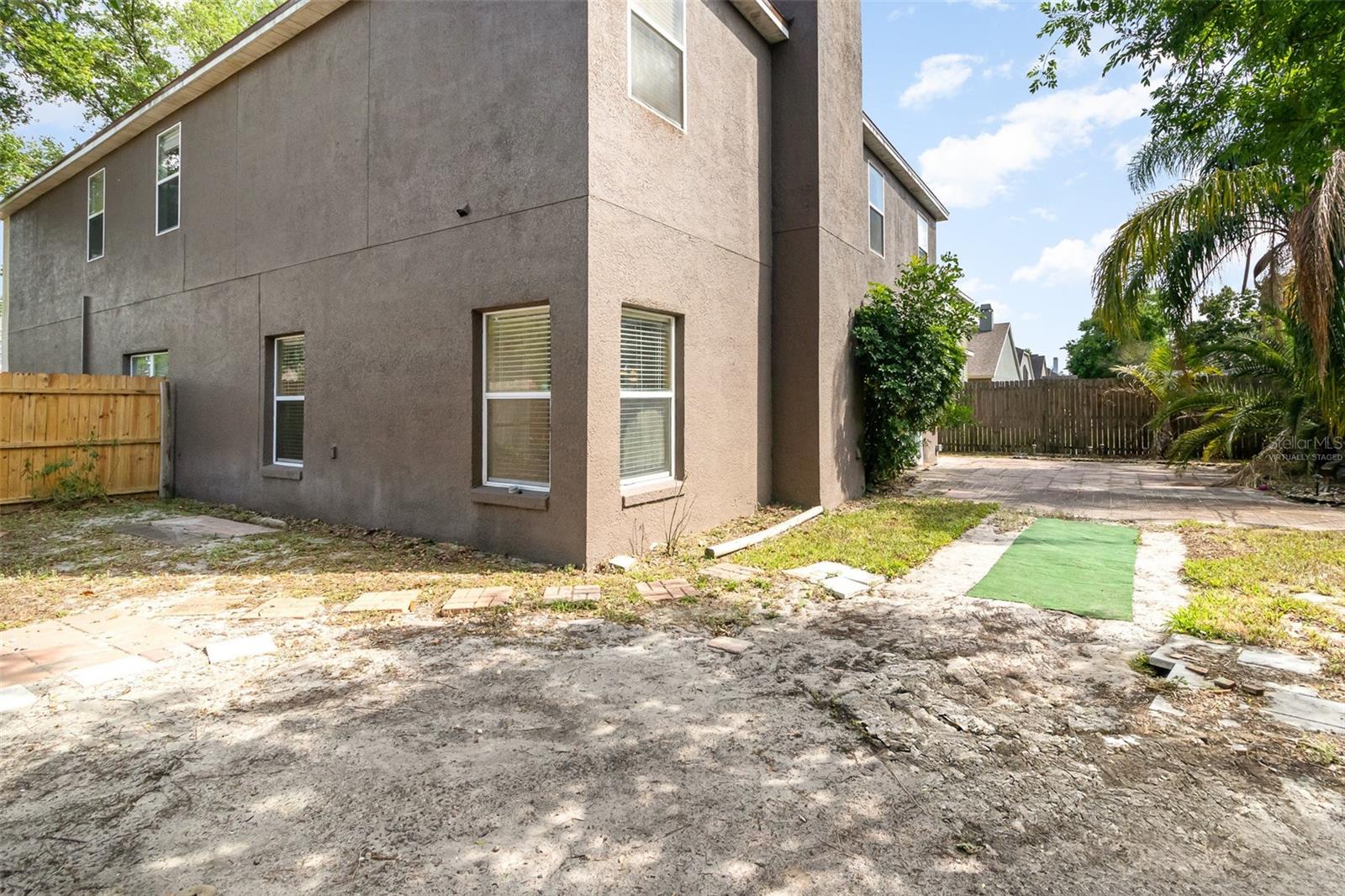 1300 HOLLY GLEN RUN, APOPKA, FL, 32703