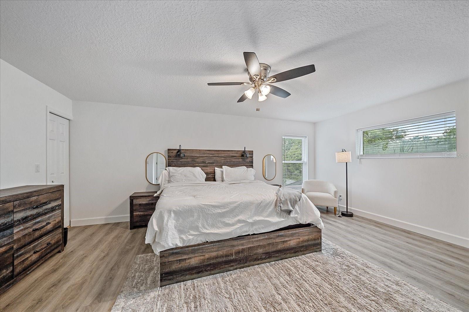 1807 ROBINHOOD ST, SARASOTA, FL, 34231