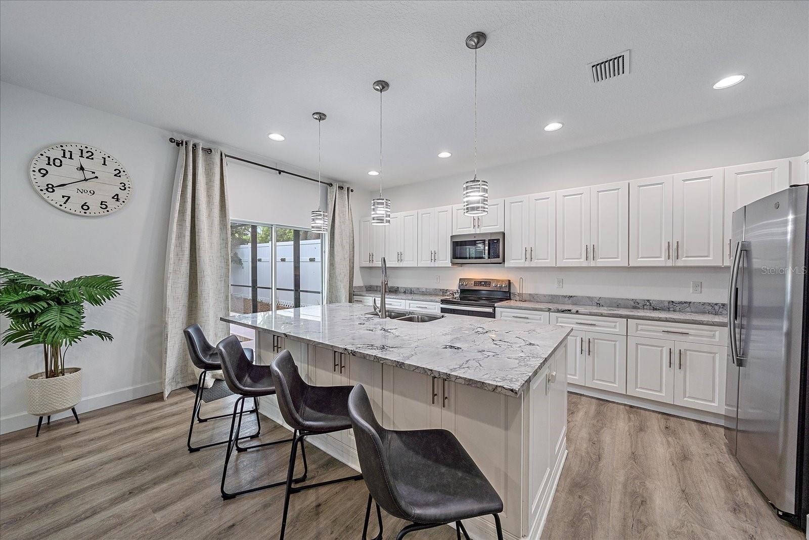 1807 ROBINHOOD ST, SARASOTA, FL, 34231