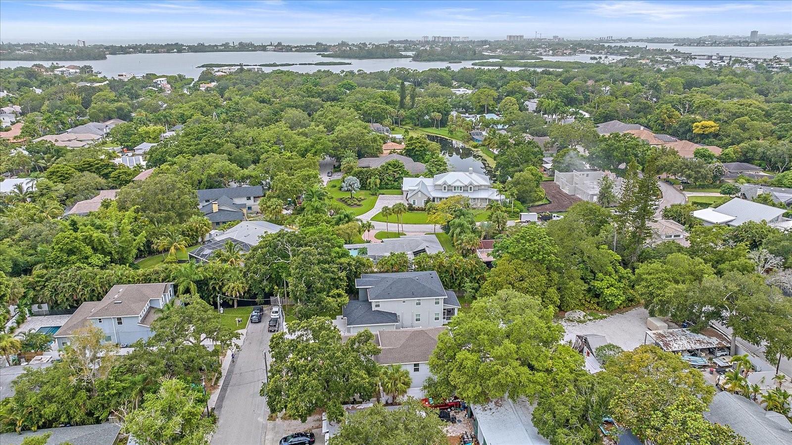 1807 ROBINHOOD ST, SARASOTA, FL, 34231