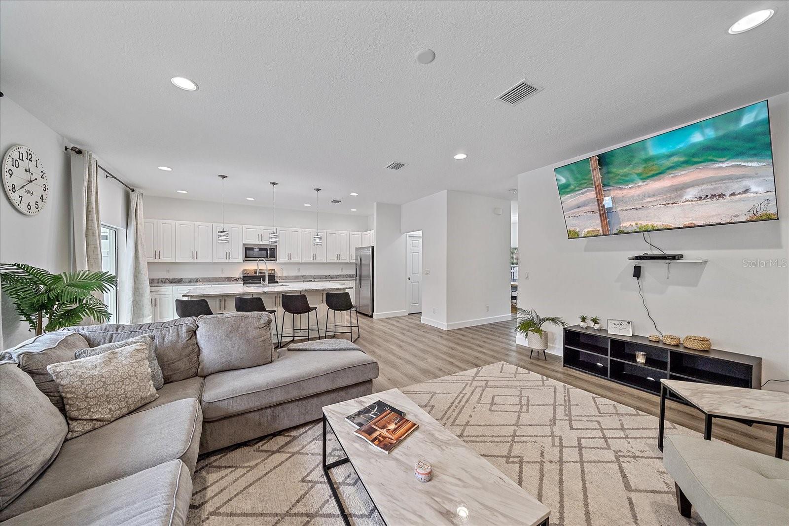 1807 ROBINHOOD ST, SARASOTA, FL, 34231