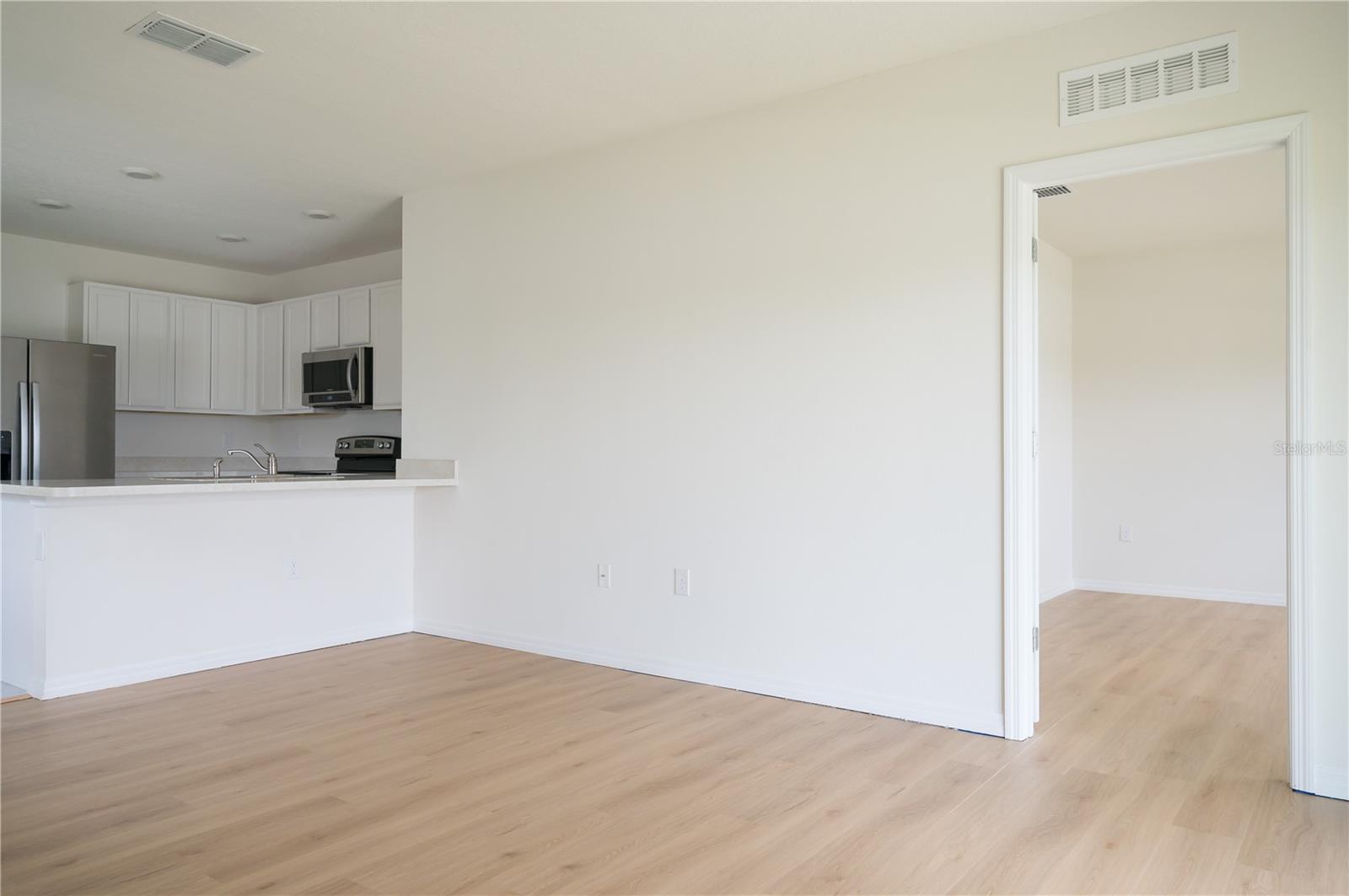 3933 ANGOLA LN, SANFORD, FL, 32771