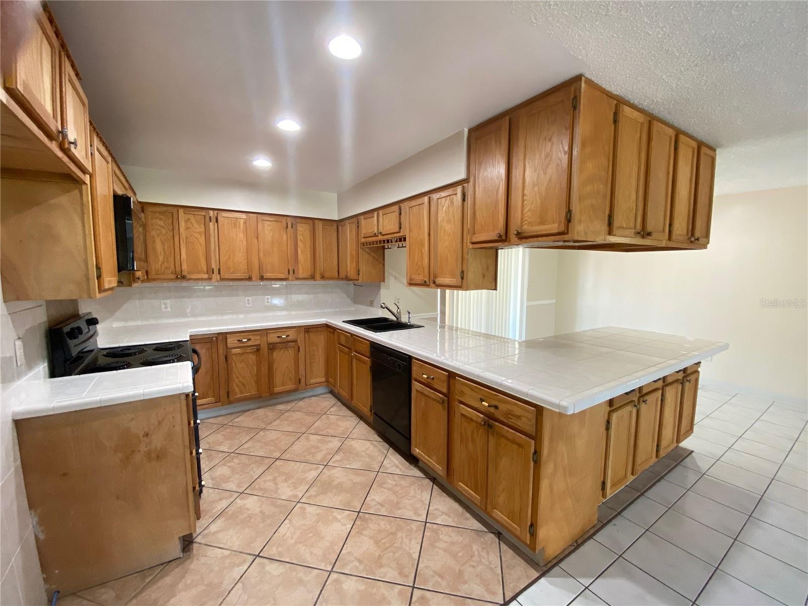 308 S SHADOW BAY DR, ORLANDO, FL, 32825