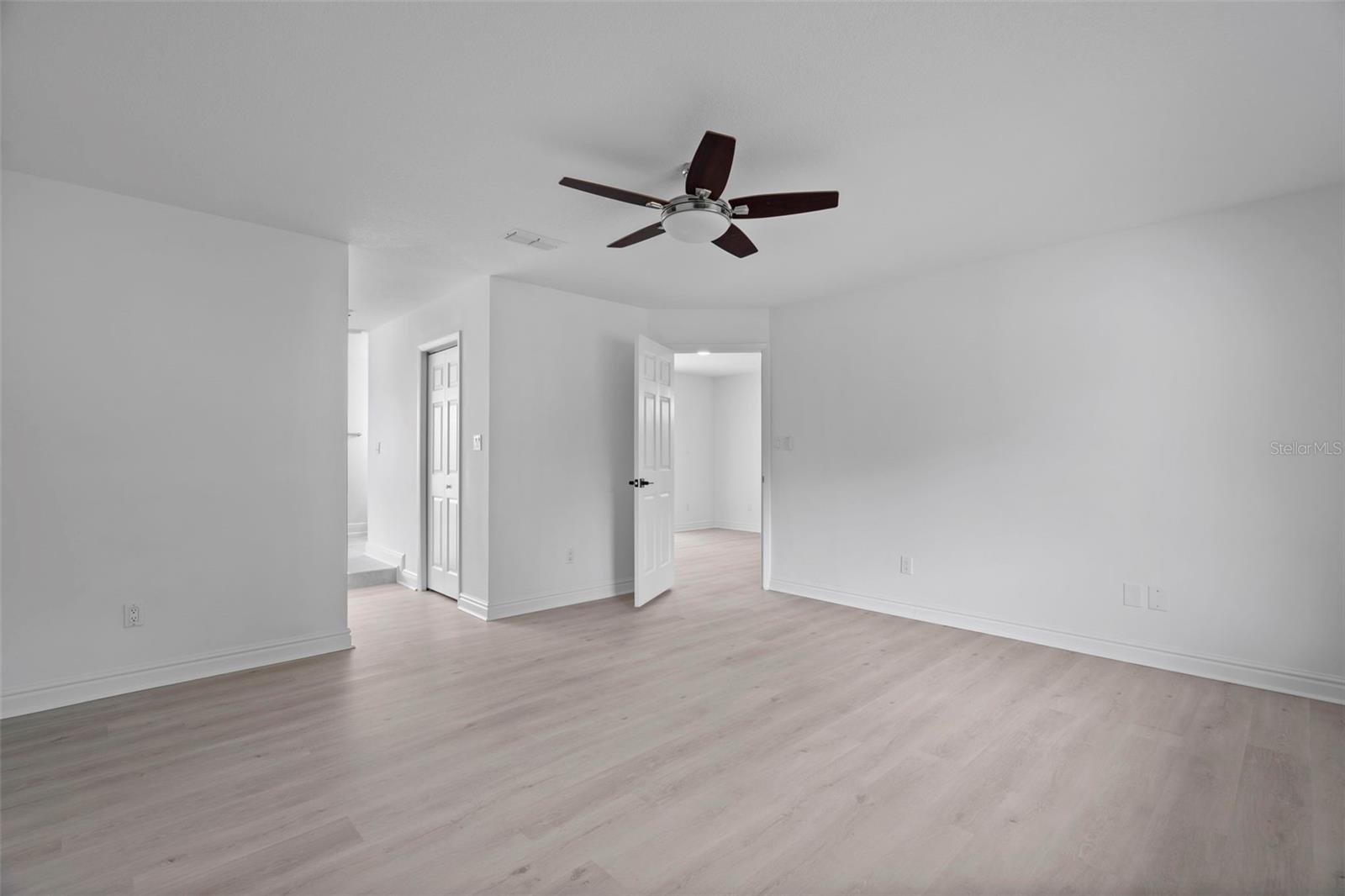 211 S DEERWOOD AVE, ORLANDO, FL, 32825