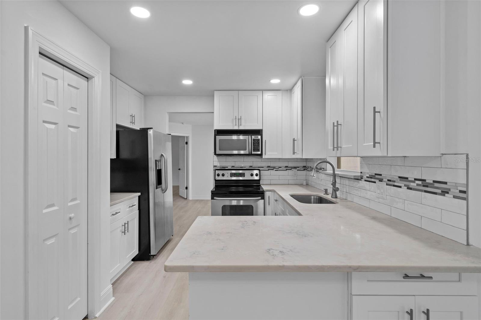 211 S DEERWOOD AVE, ORLANDO, FL, 32825