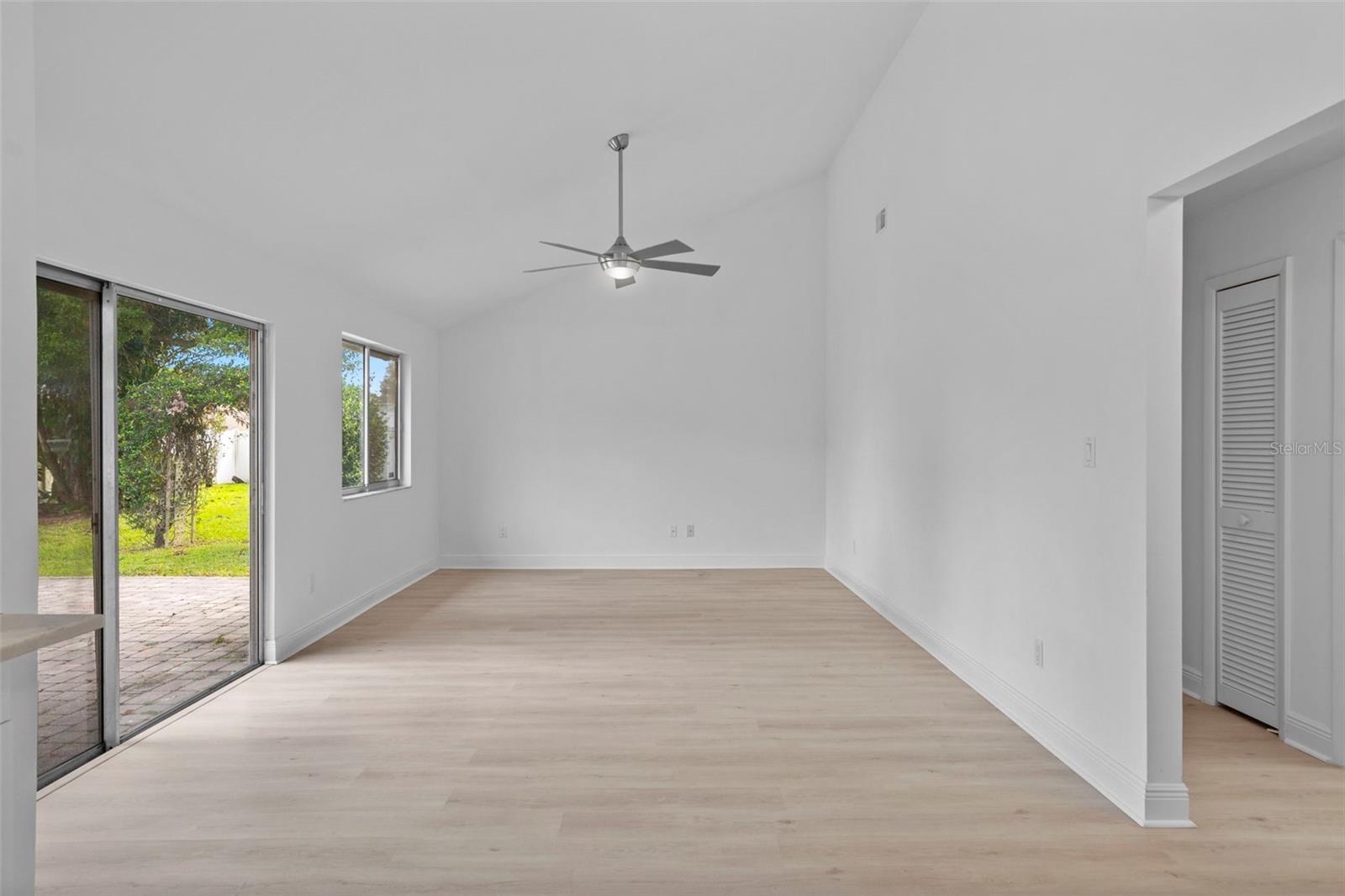 211 S DEERWOOD AVE, ORLANDO, FL, 32825