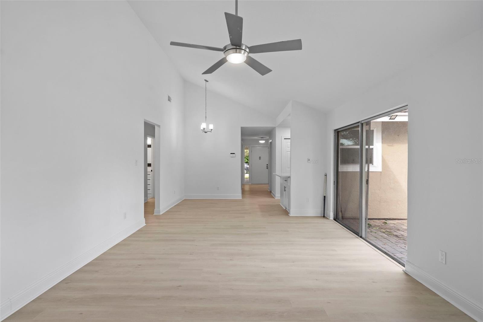 211 S DEERWOOD AVE, ORLANDO, FL, 32825