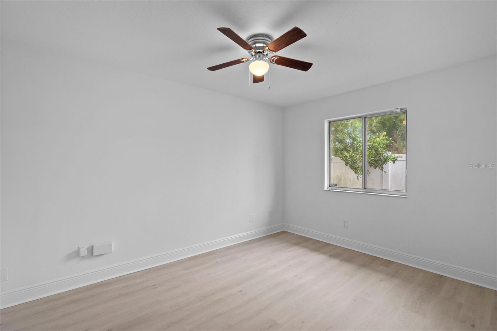 211 S DEERWOOD AVE, ORLANDO, FL, 32825