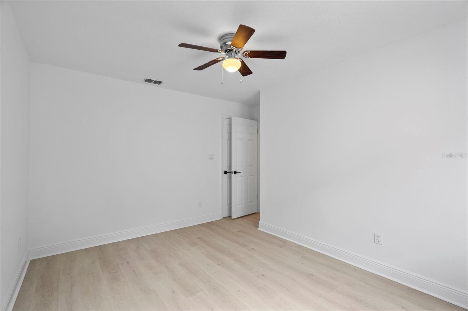 211 S DEERWOOD AVE, ORLANDO, FL, 32825