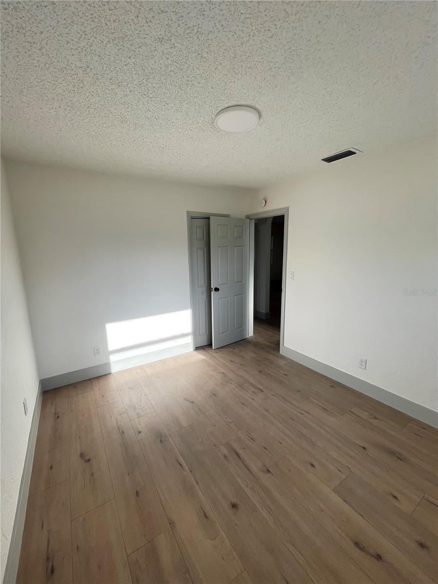 9451 LAKE DR, NEW PORT RICHEY, FL, 34654