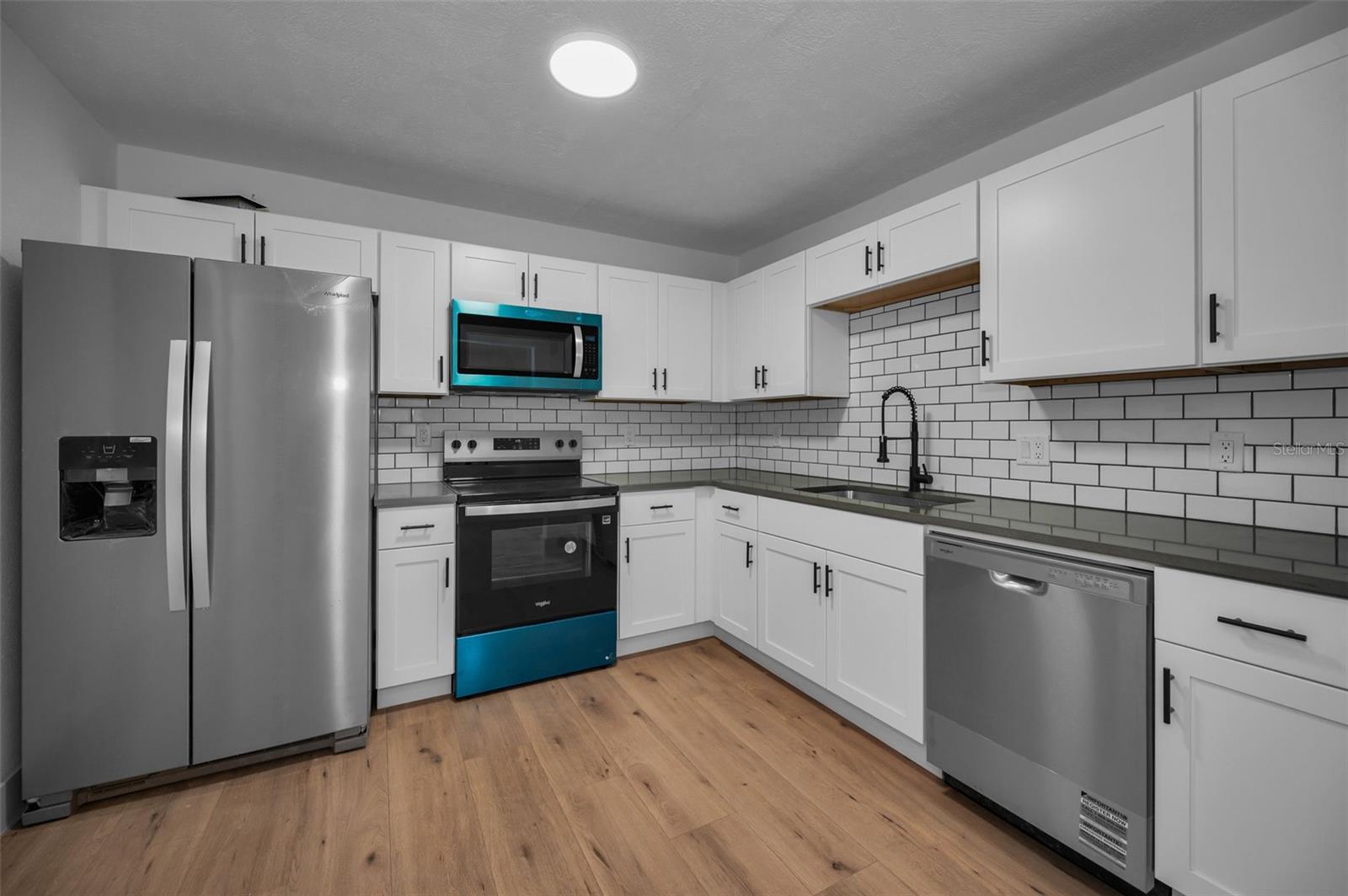 9451 LAKE DR, NEW PORT RICHEY, FL, 34654
