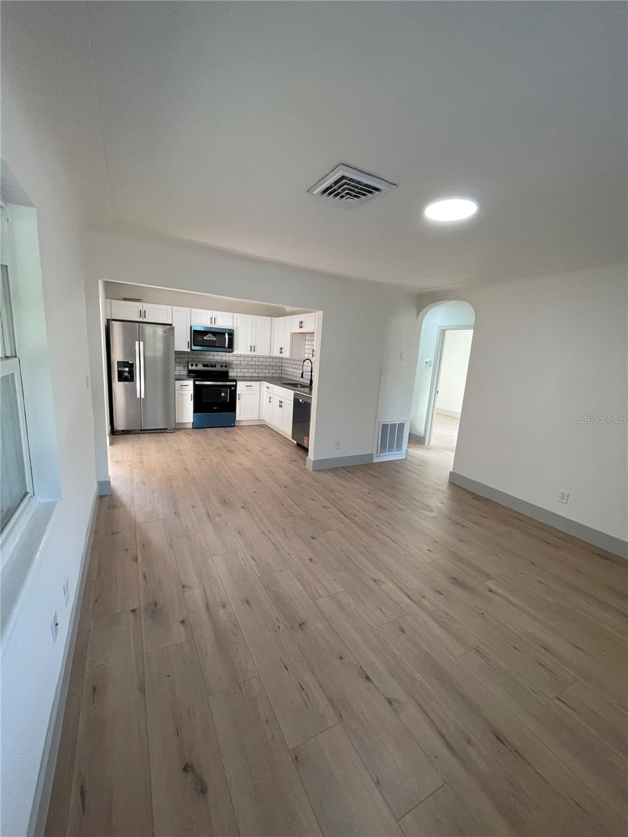 9451 LAKE DR, NEW PORT RICHEY, FL, 34654