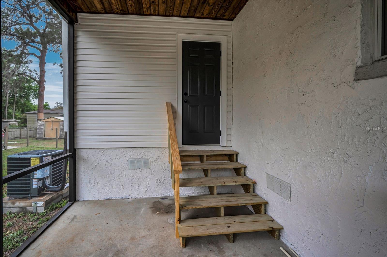 9451 LAKE DR, NEW PORT RICHEY, FL, 34654