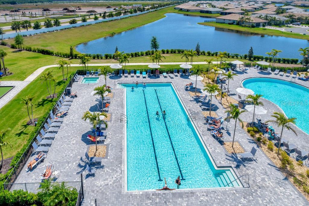 15719 BAREFOOT BEACH DR, LAKEWOOD RANCH, FL, 34211