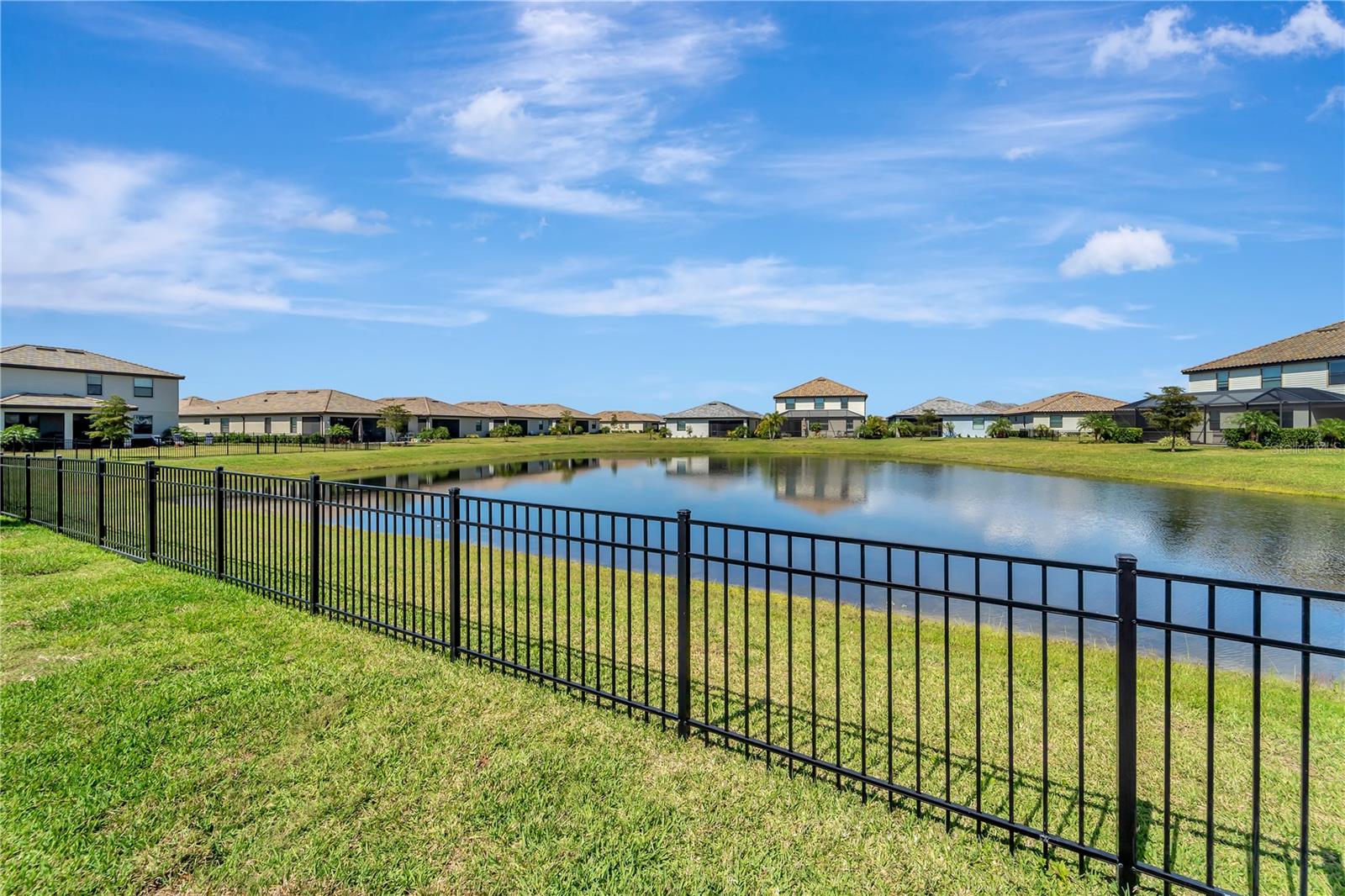 15719 BAREFOOT BEACH DR, LAKEWOOD RANCH, FL, 34211