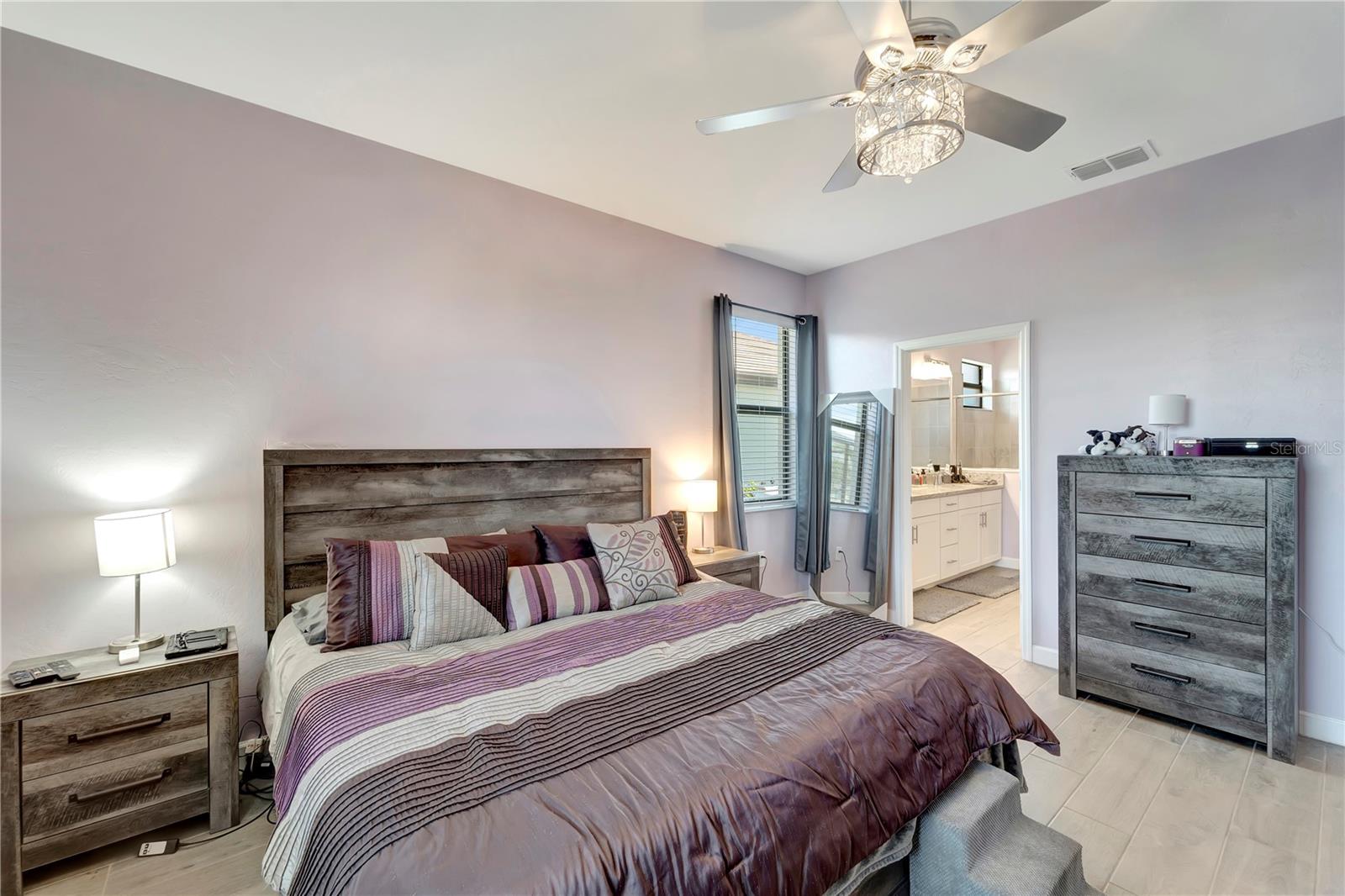 15719 BAREFOOT BEACH DR, LAKEWOOD RANCH, FL, 34211