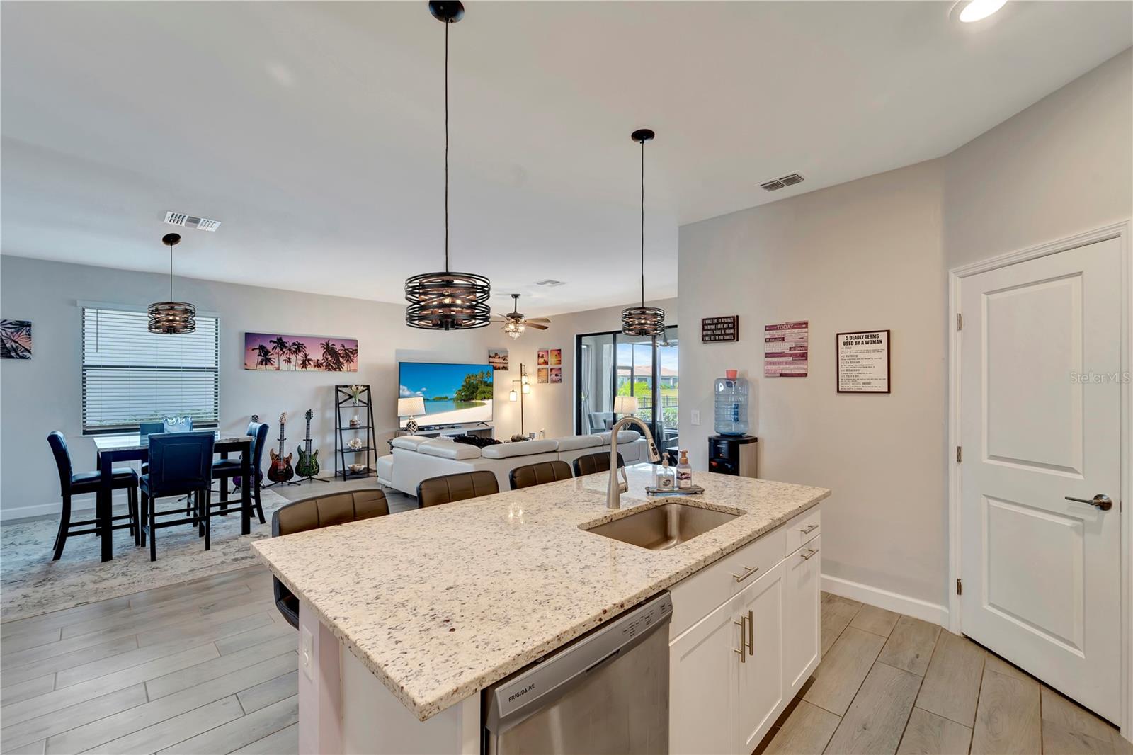 15719 BAREFOOT BEACH DR, LAKEWOOD RANCH, FL, 34211