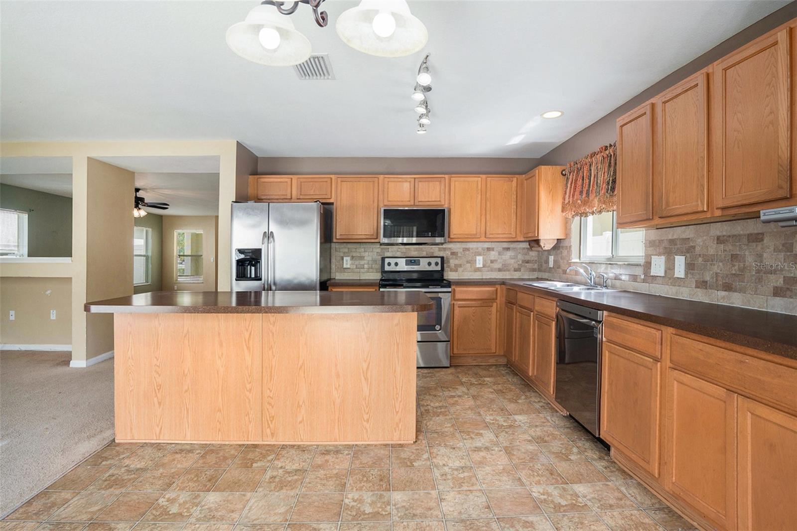 9125 MIRAH WIND PL, LAND O LAKES, FL, 34638