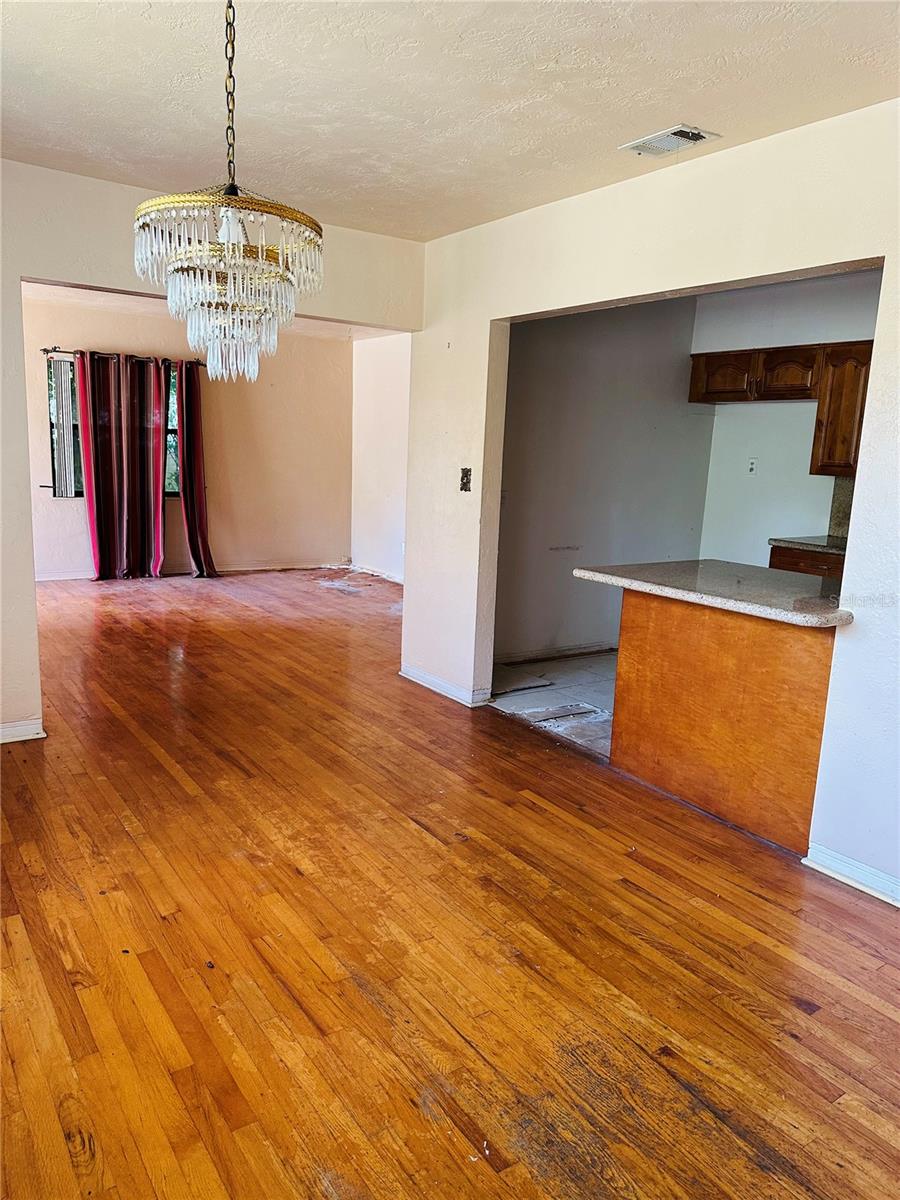 529 63RD AVE S, ST PETERSBURG, FL, 33705