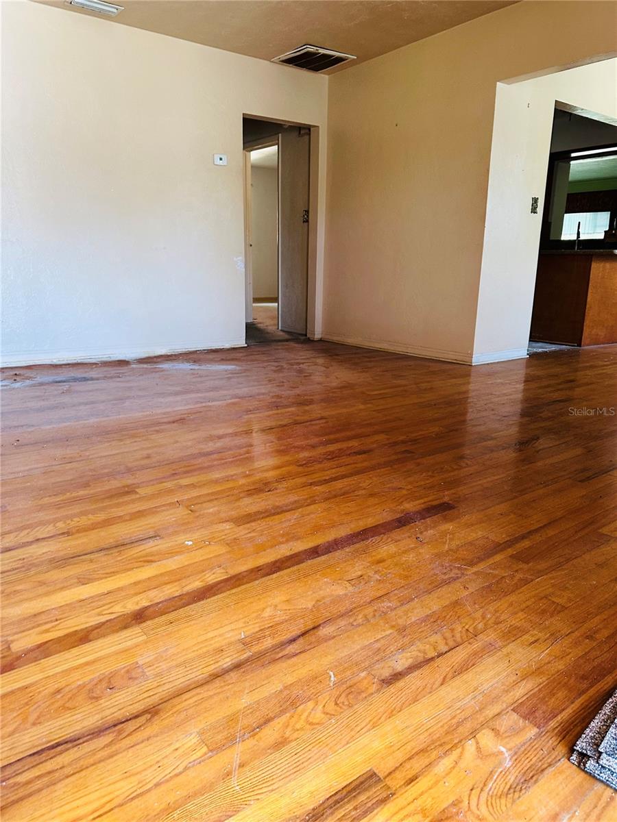 529 63RD AVE S, ST PETERSBURG, FL, 33705