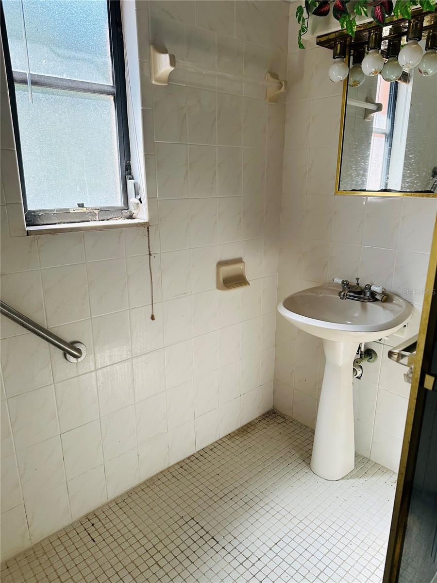 529 63RD AVE S, ST PETERSBURG, FL, 33705