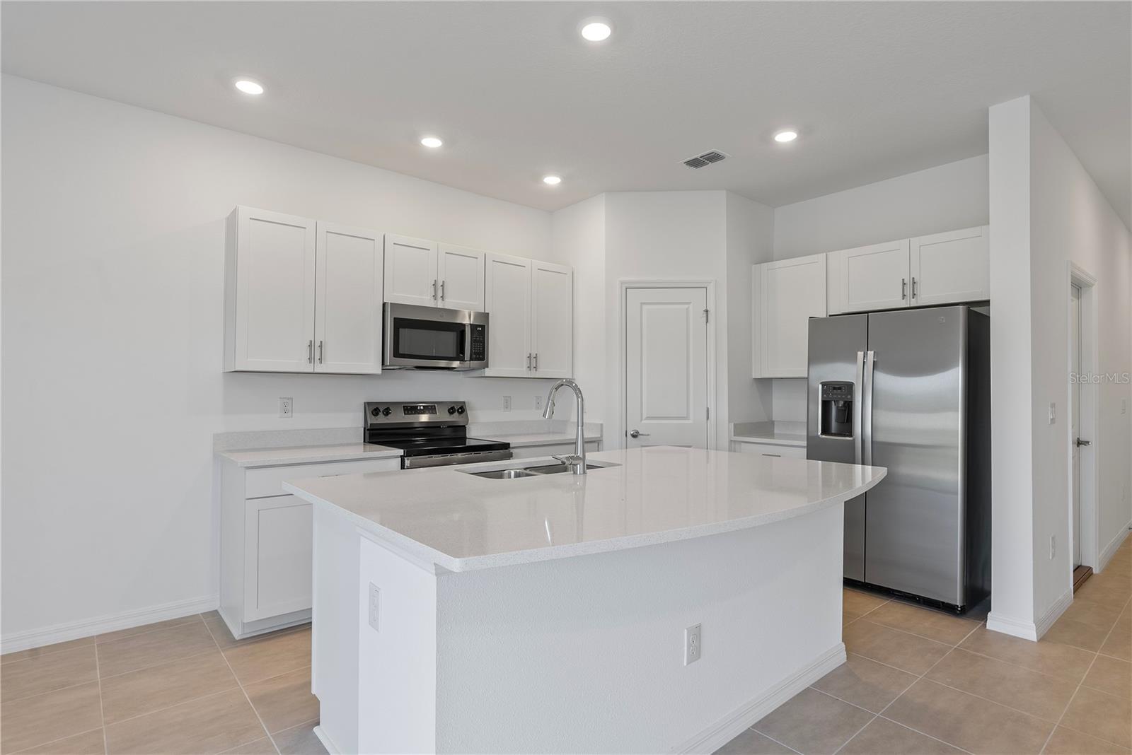 2128 HALLIER CV, WESLEY CHAPEL, FL, 33543