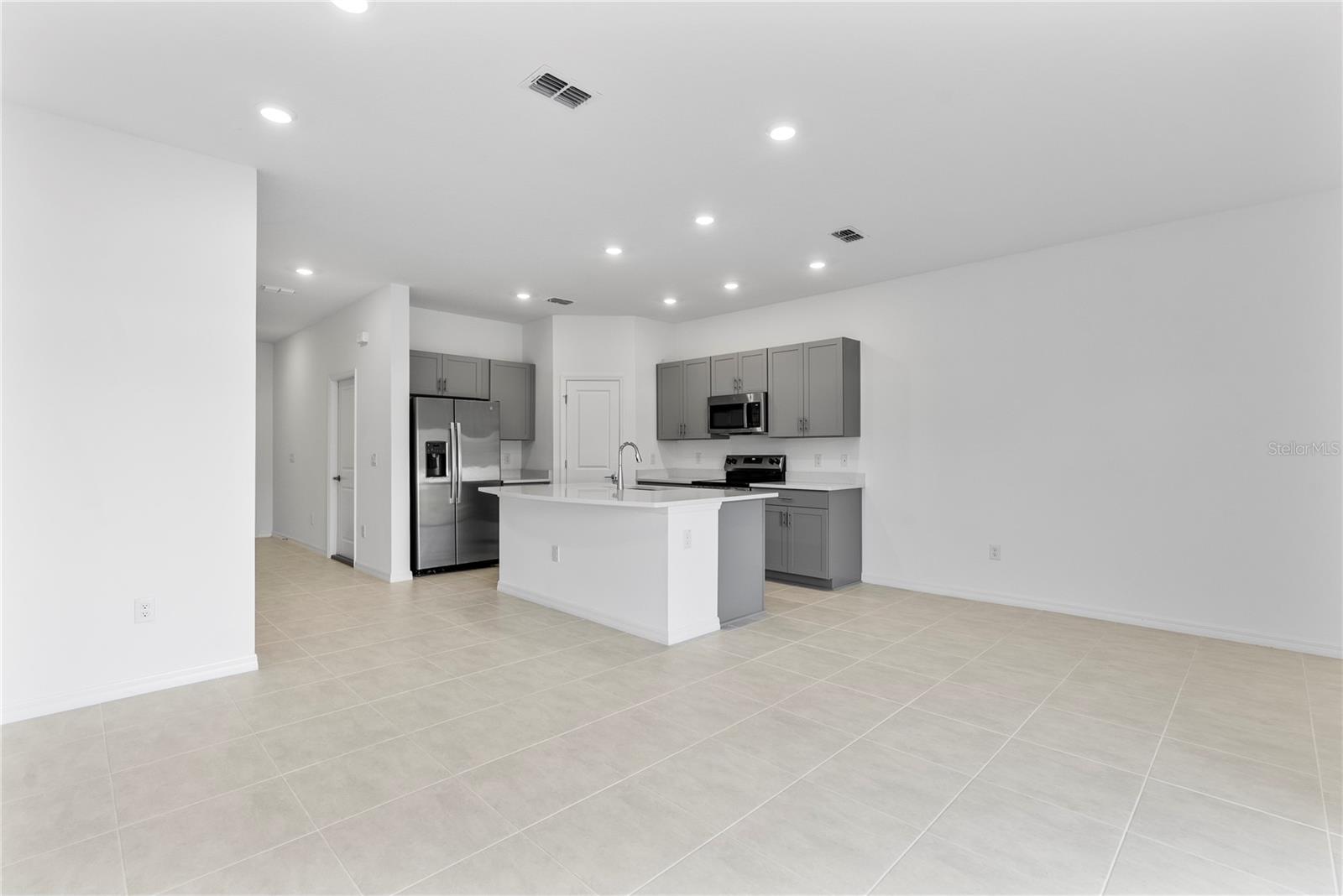 2130 HALLIER CV, WESLEY CHAPEL, FL, 33543