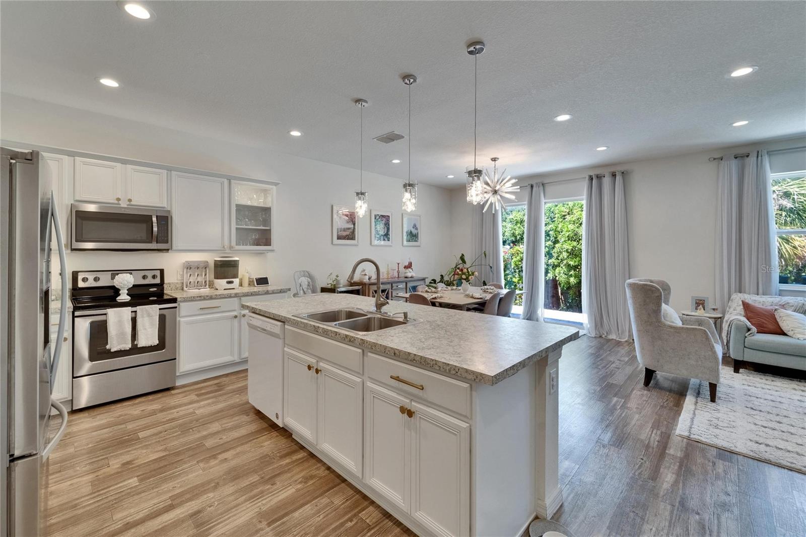 11461 TANGLE BRANCH LN, GIBSONTON, FL, 33534