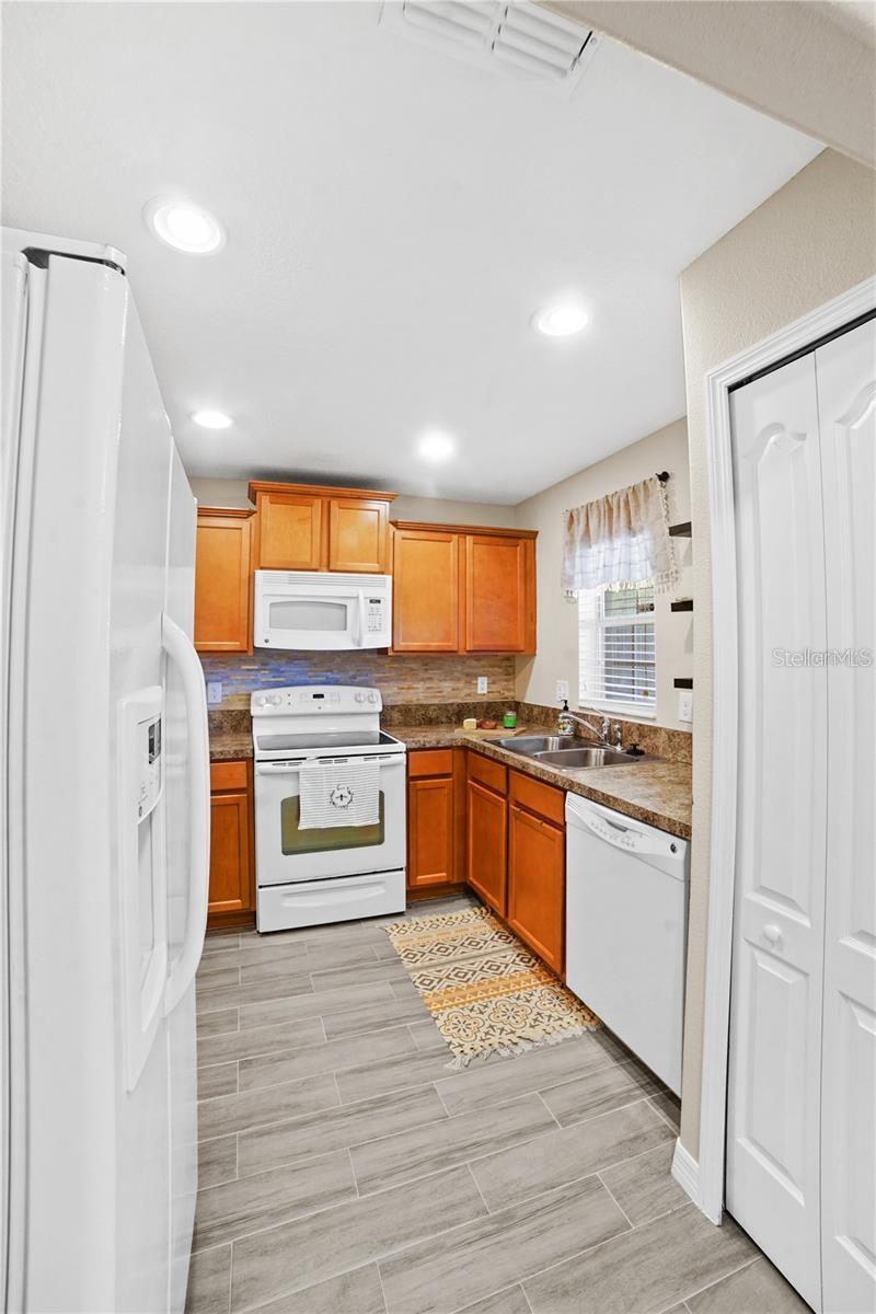 380 CARINA CIR, SANFORD, FL, 32773