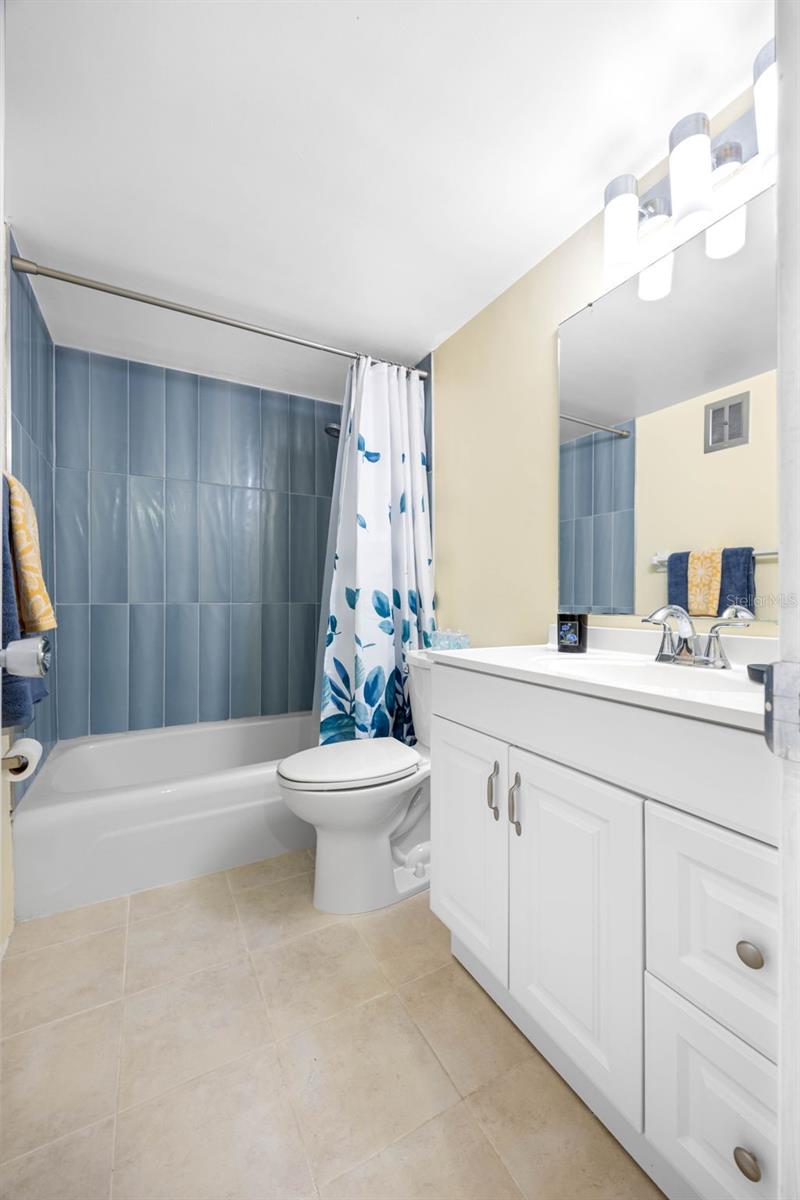 1000 79TH AVE N #211, ST PETERSBURG, FL, 33702