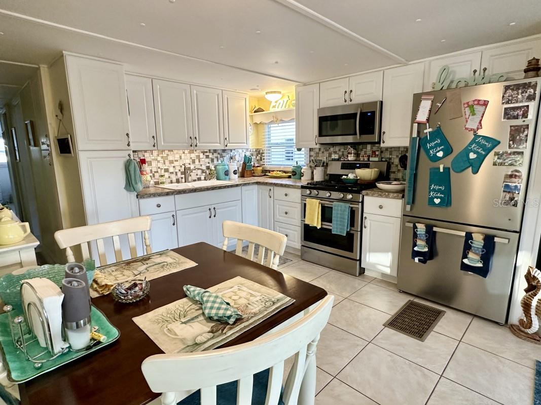 2094 DETROITER ST, SARASOTA, FL, 34231