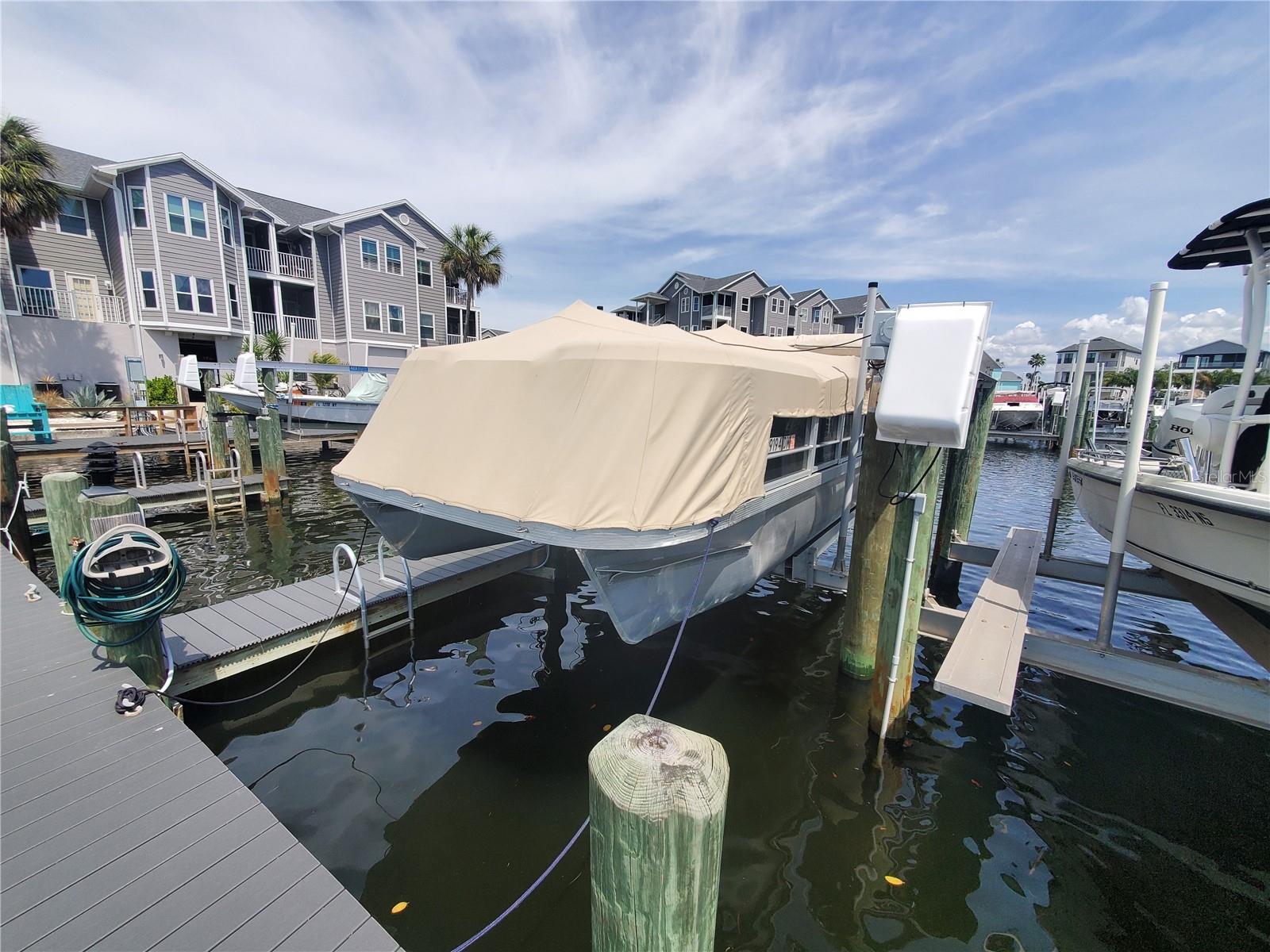 5712 BISCAYNE CT #203, NEW PORT RICHEY, FL, 34652