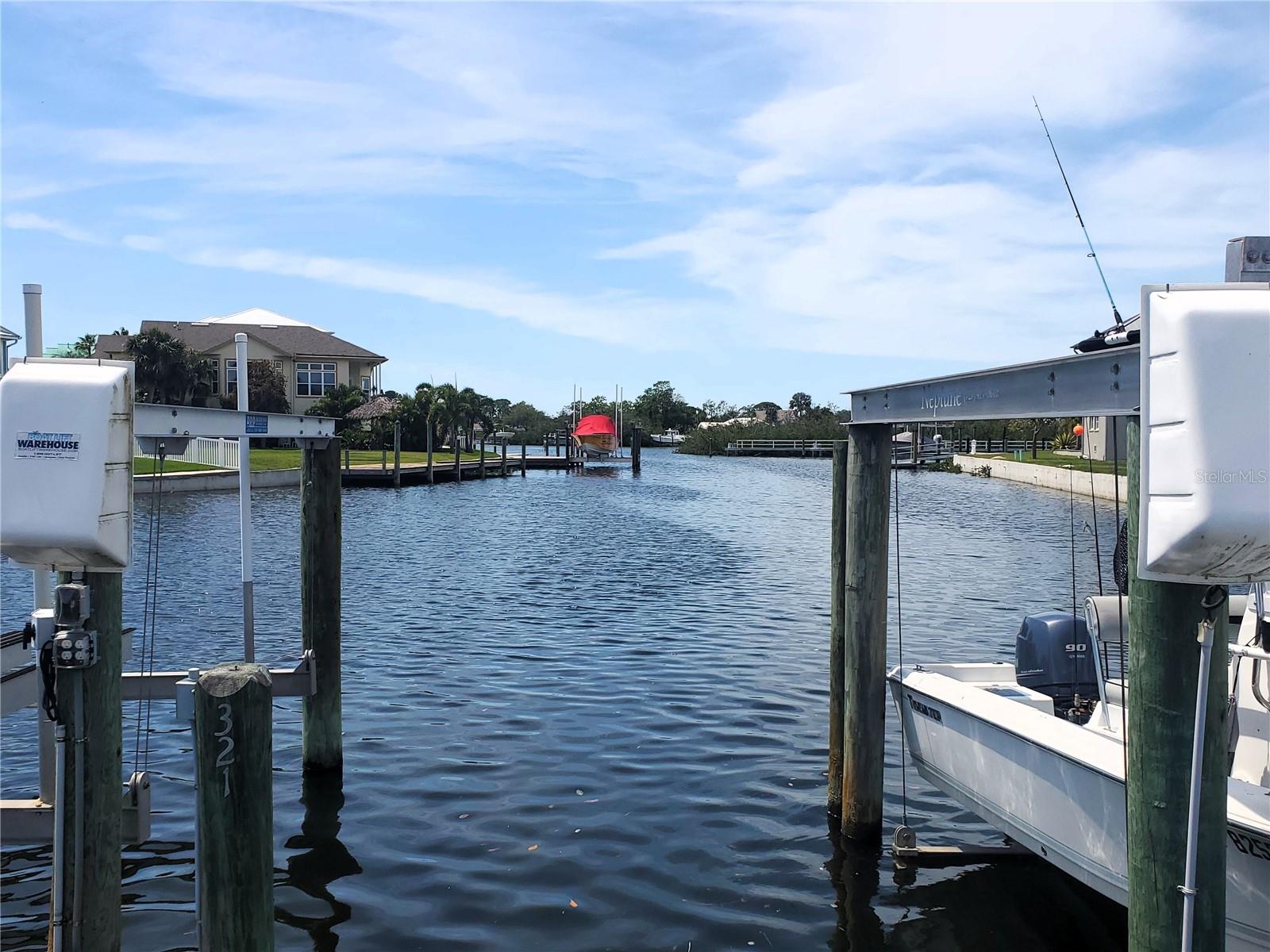 5712 BISCAYNE CT #203, NEW PORT RICHEY, FL, 34652