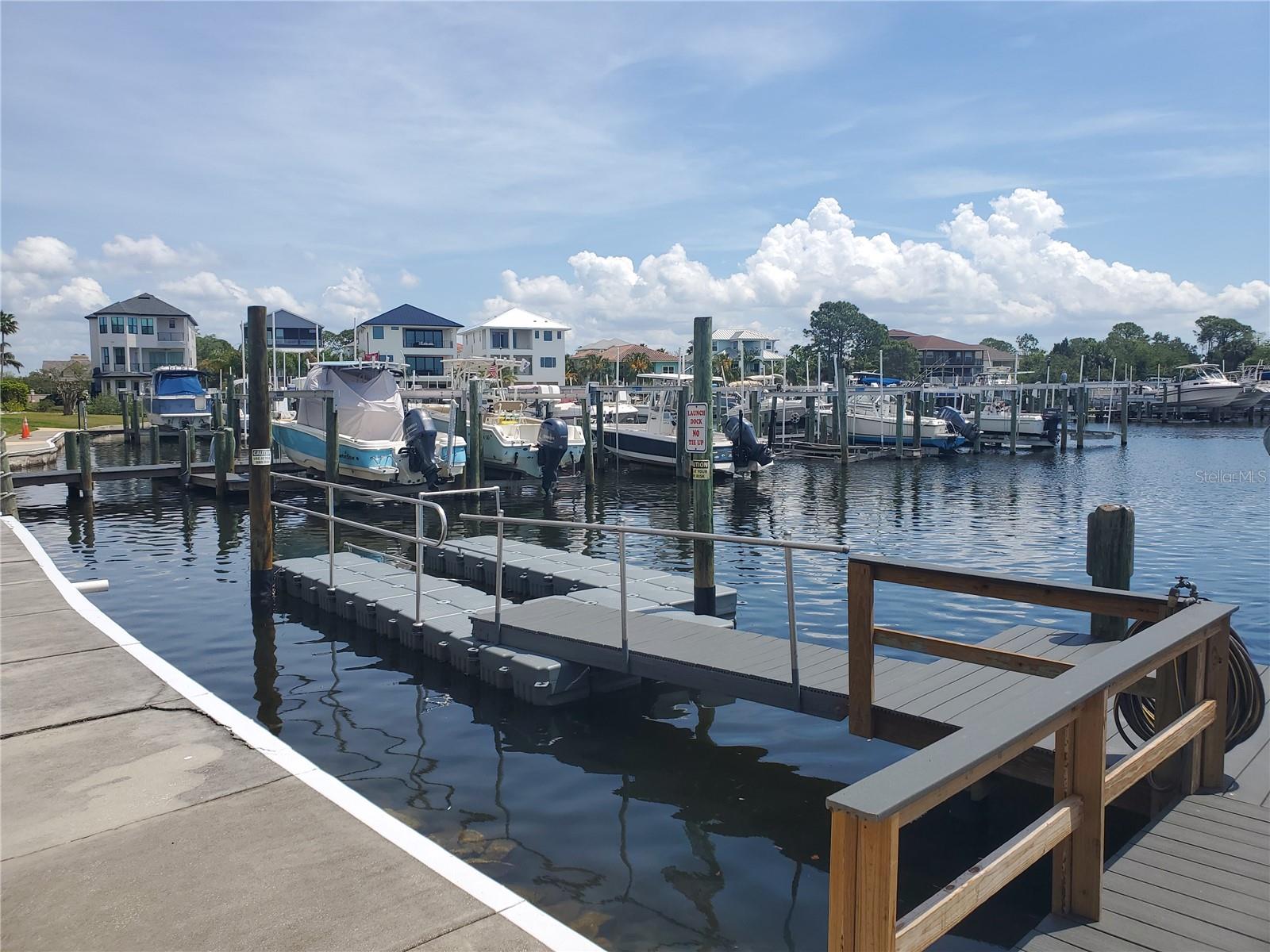 5712 BISCAYNE CT #203, NEW PORT RICHEY, FL, 34652