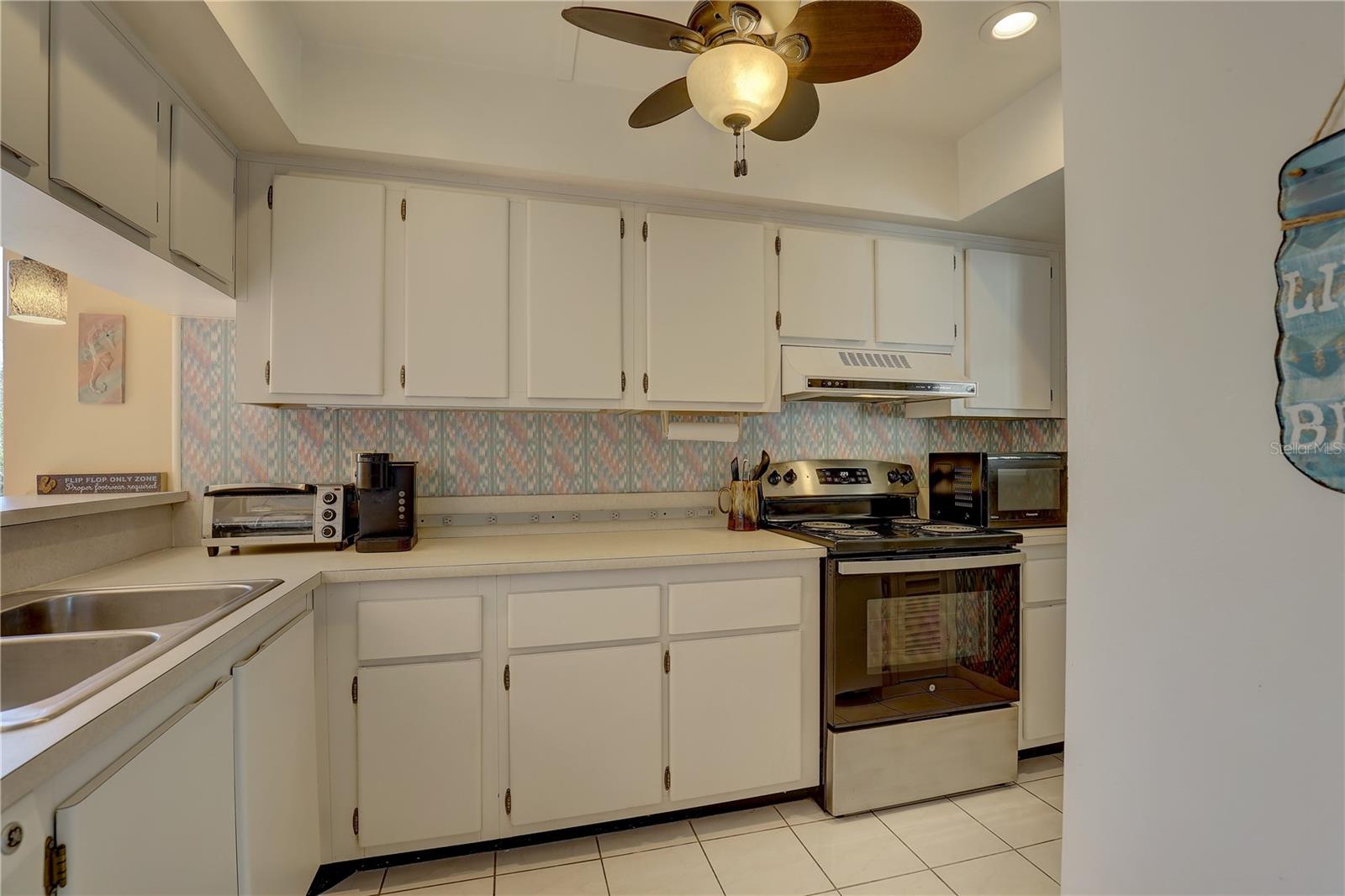 428 WINDRUSH BAY DR #428, TARPON SPRINGS, FL, 34689