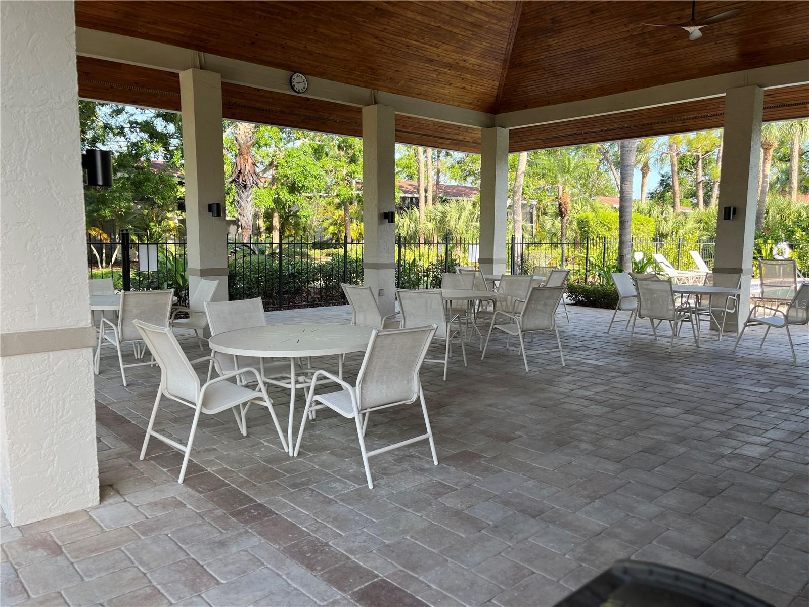 900 LA COSTA CIR #4, SARASOTA, FL, 34237