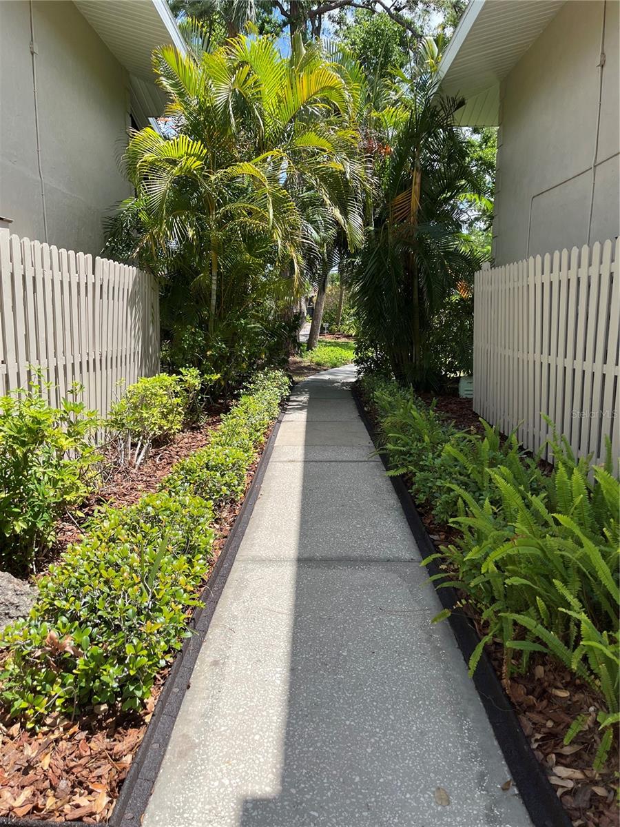 900 LA COSTA CIR #4, SARASOTA, FL, 34237