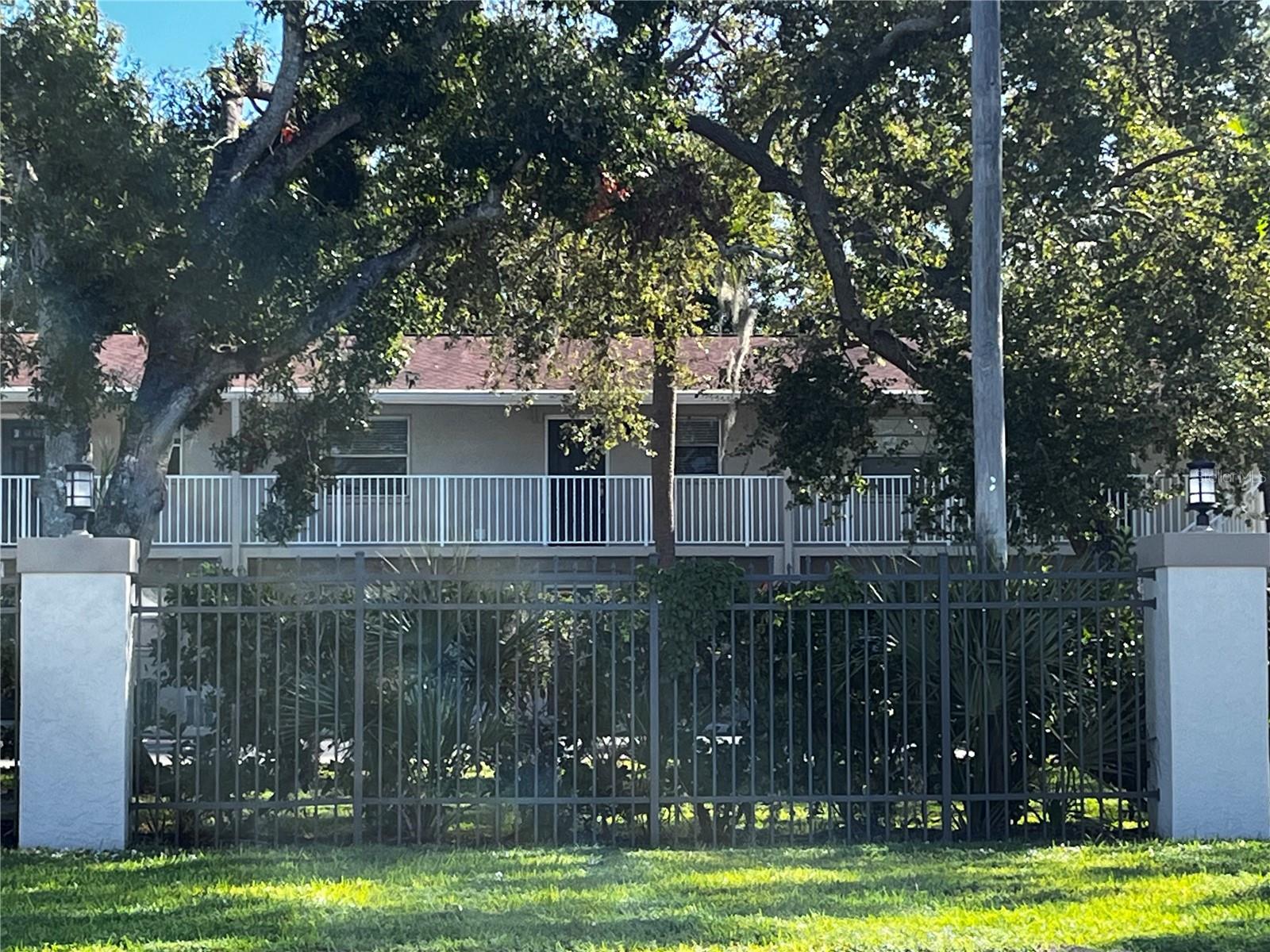 900 LA COSTA CIR #4, SARASOTA, FL, 34237