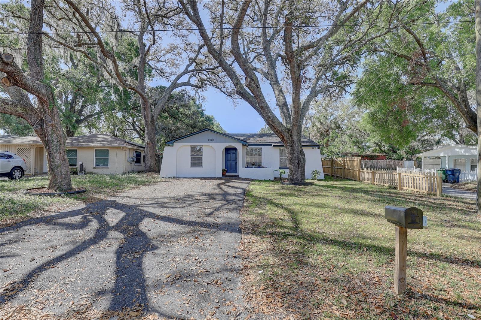 2009 E ESKIMO AVE, TAMPA, FL, 33604